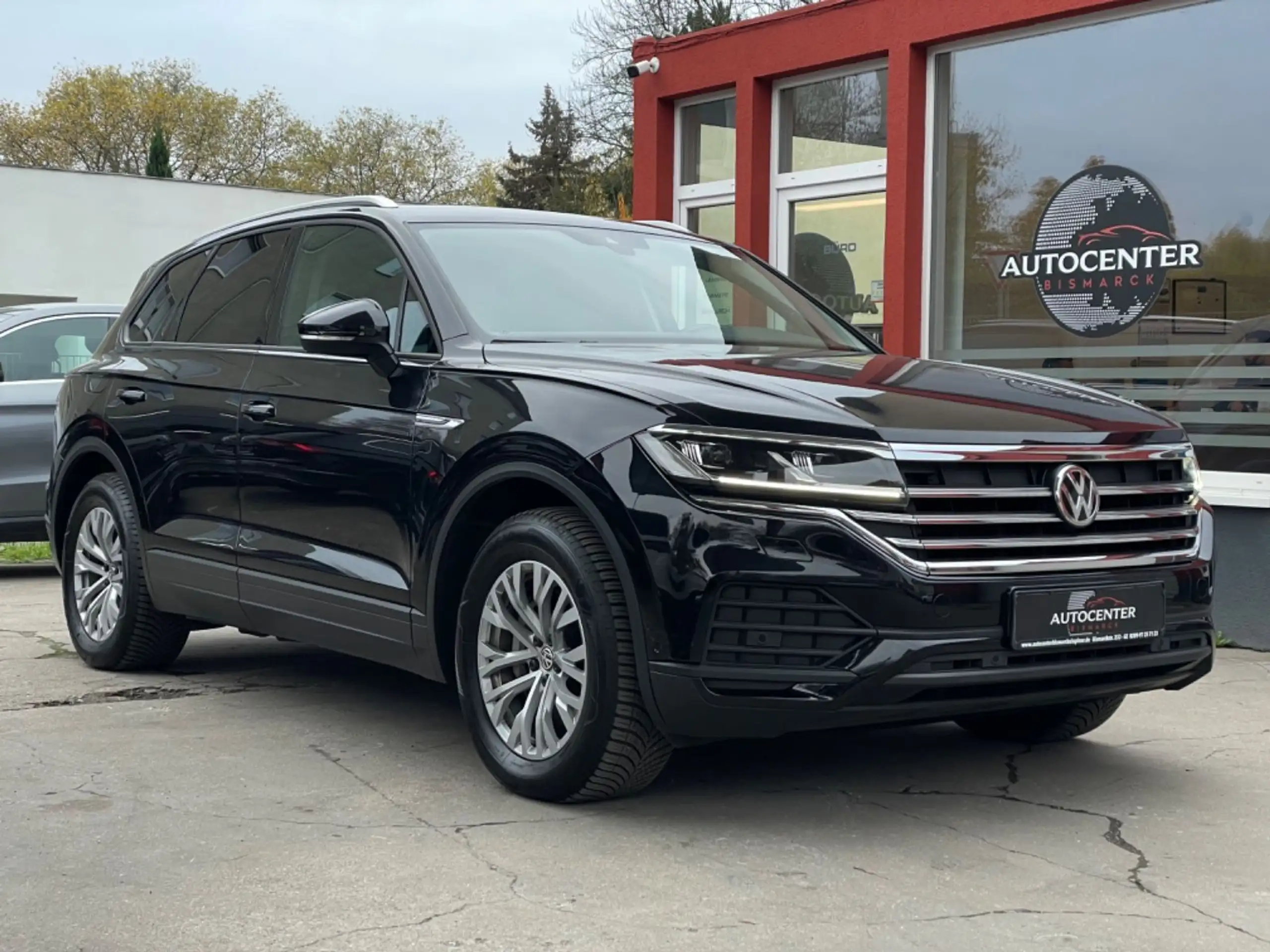 Volkswagen - Touareg