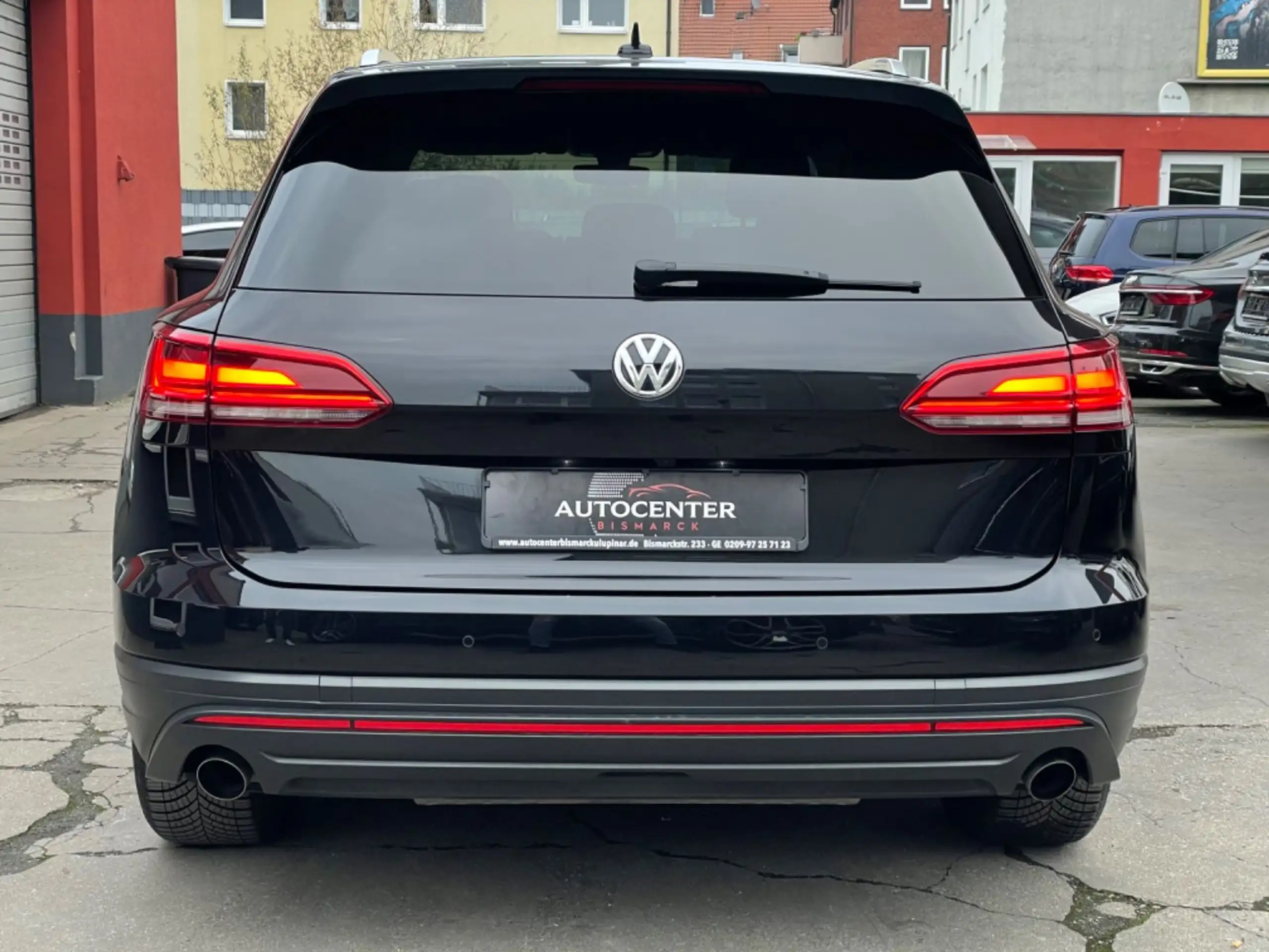 Volkswagen - Touareg