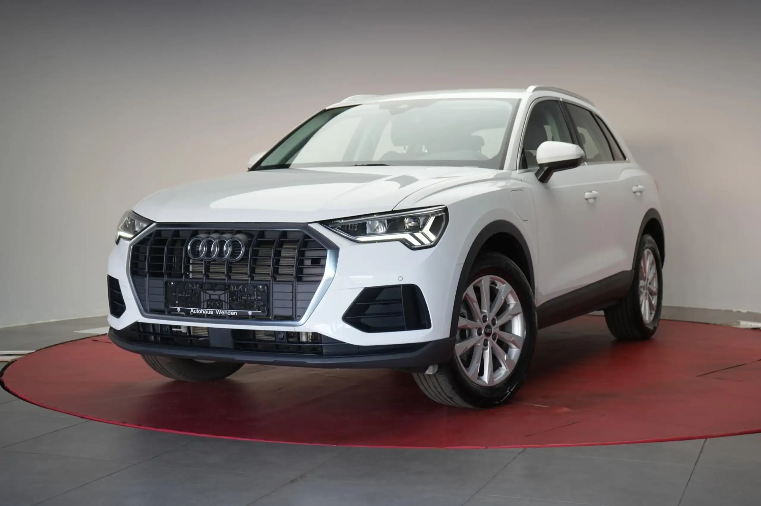 Audi - Q3