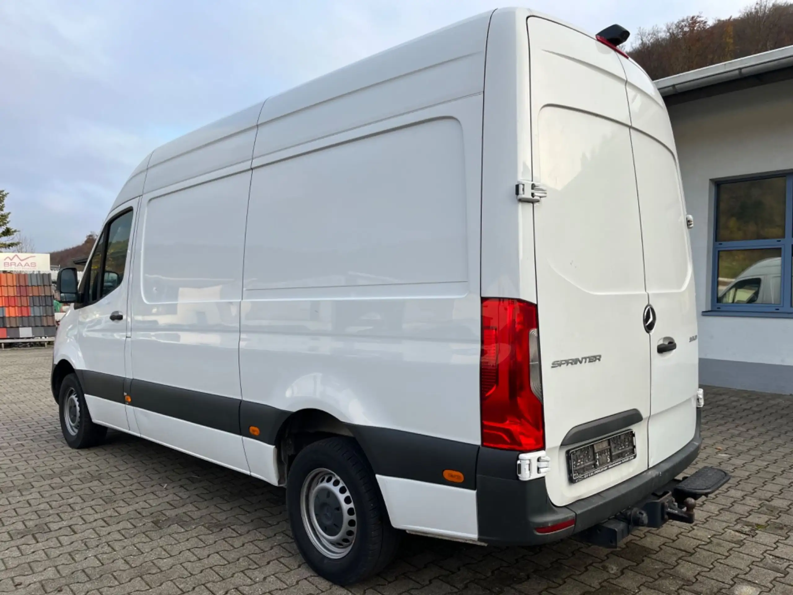 Mercedes-Benz - Sprinter