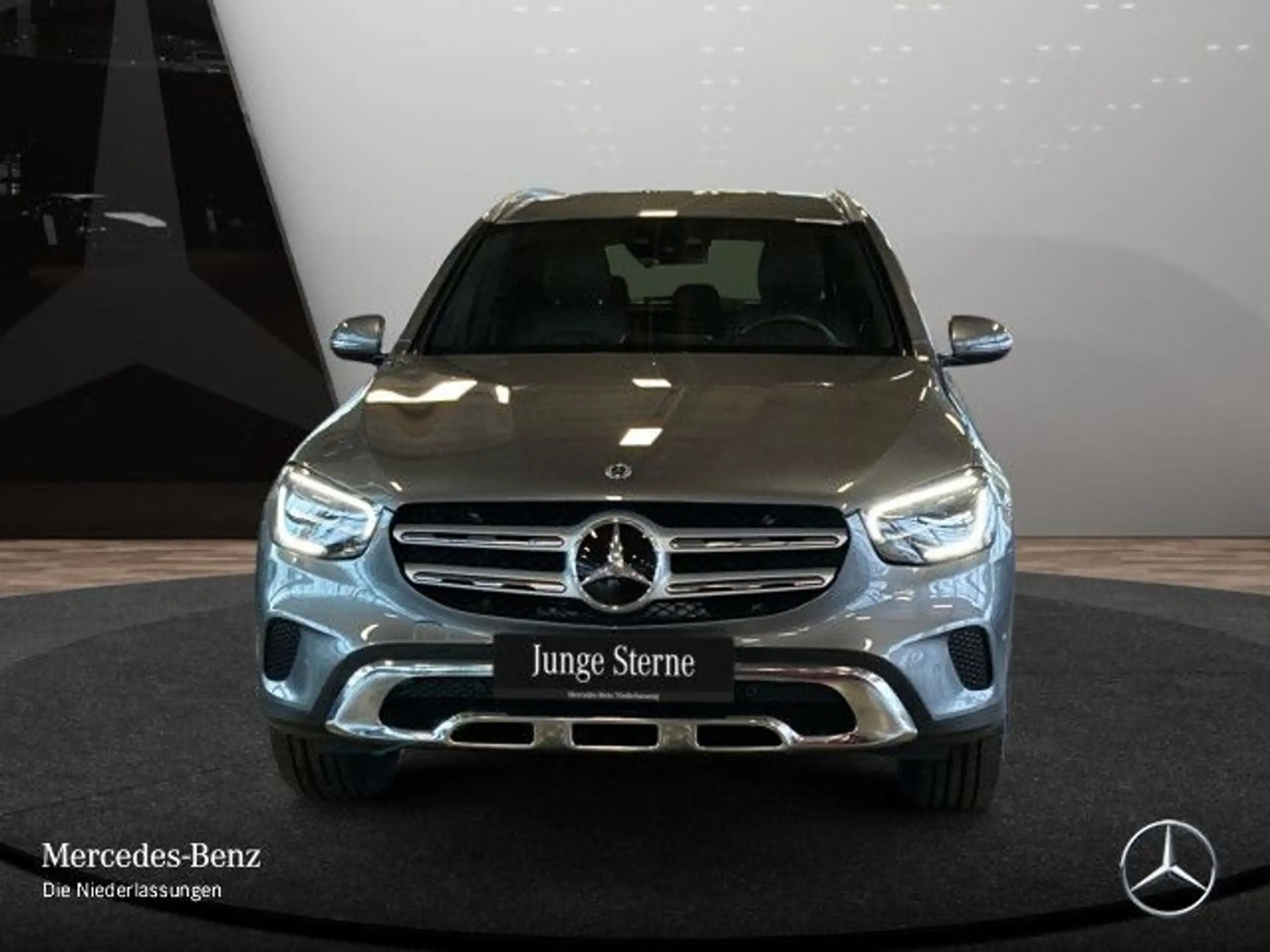 Mercedes-Benz - GLC 300