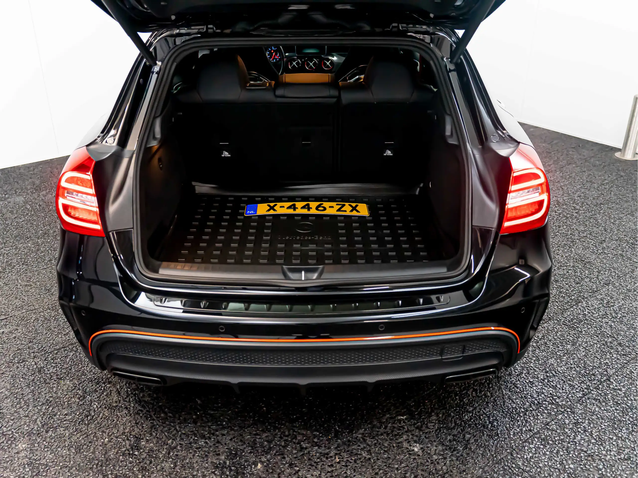 Mercedes-Benz - GLA 45 AMG