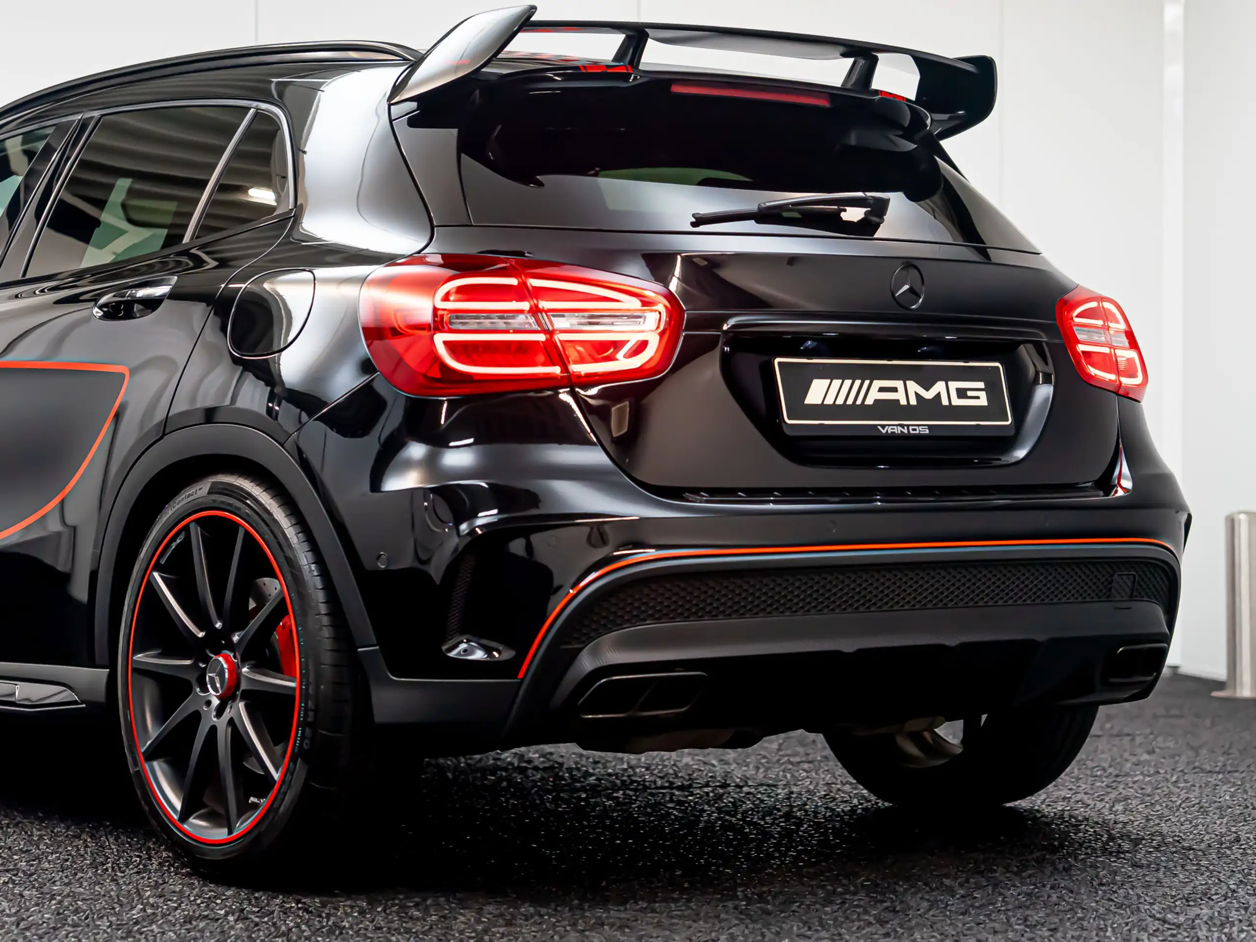 Mercedes-Benz - GLA 45 AMG