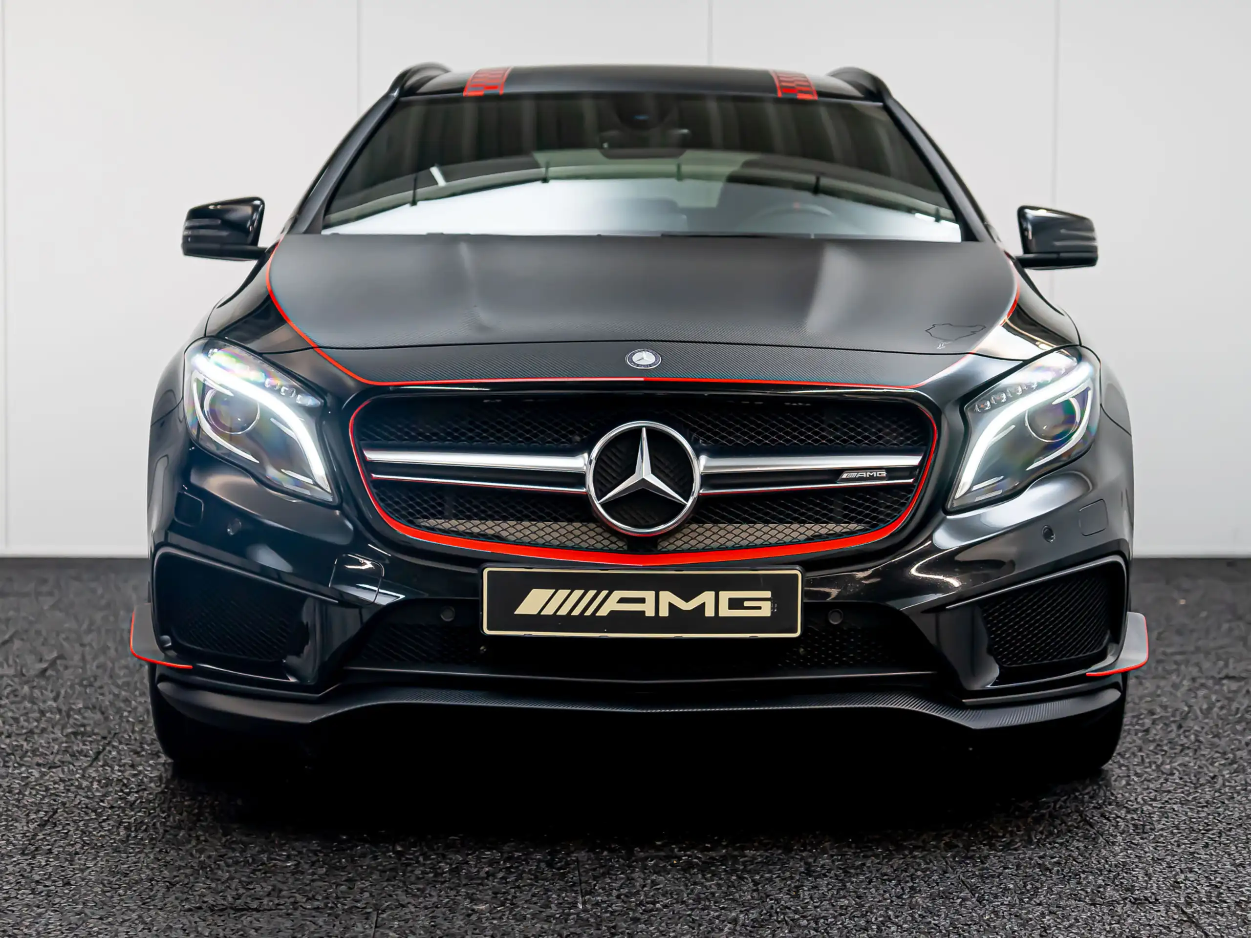 Mercedes-Benz - GLA 45 AMG