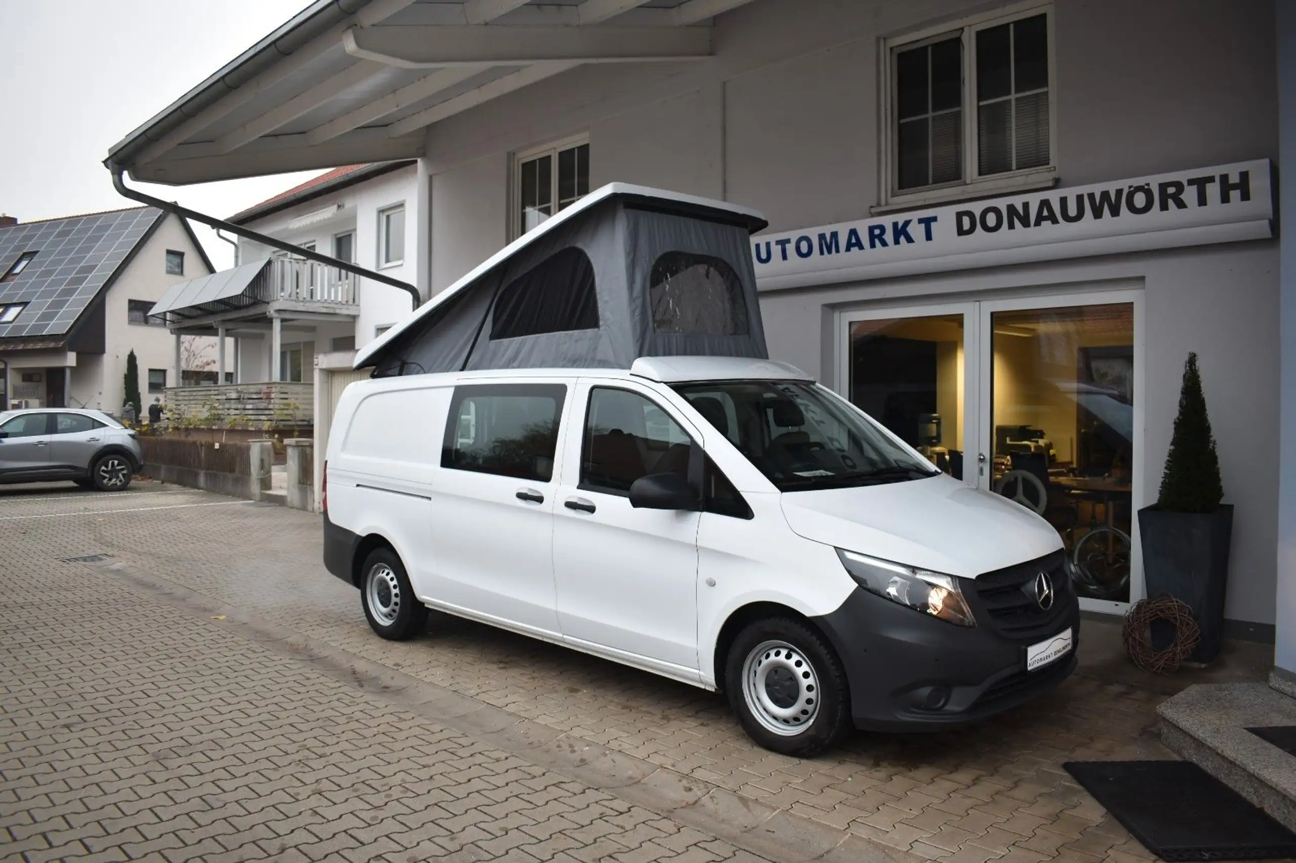 Mercedes-Benz - Vito