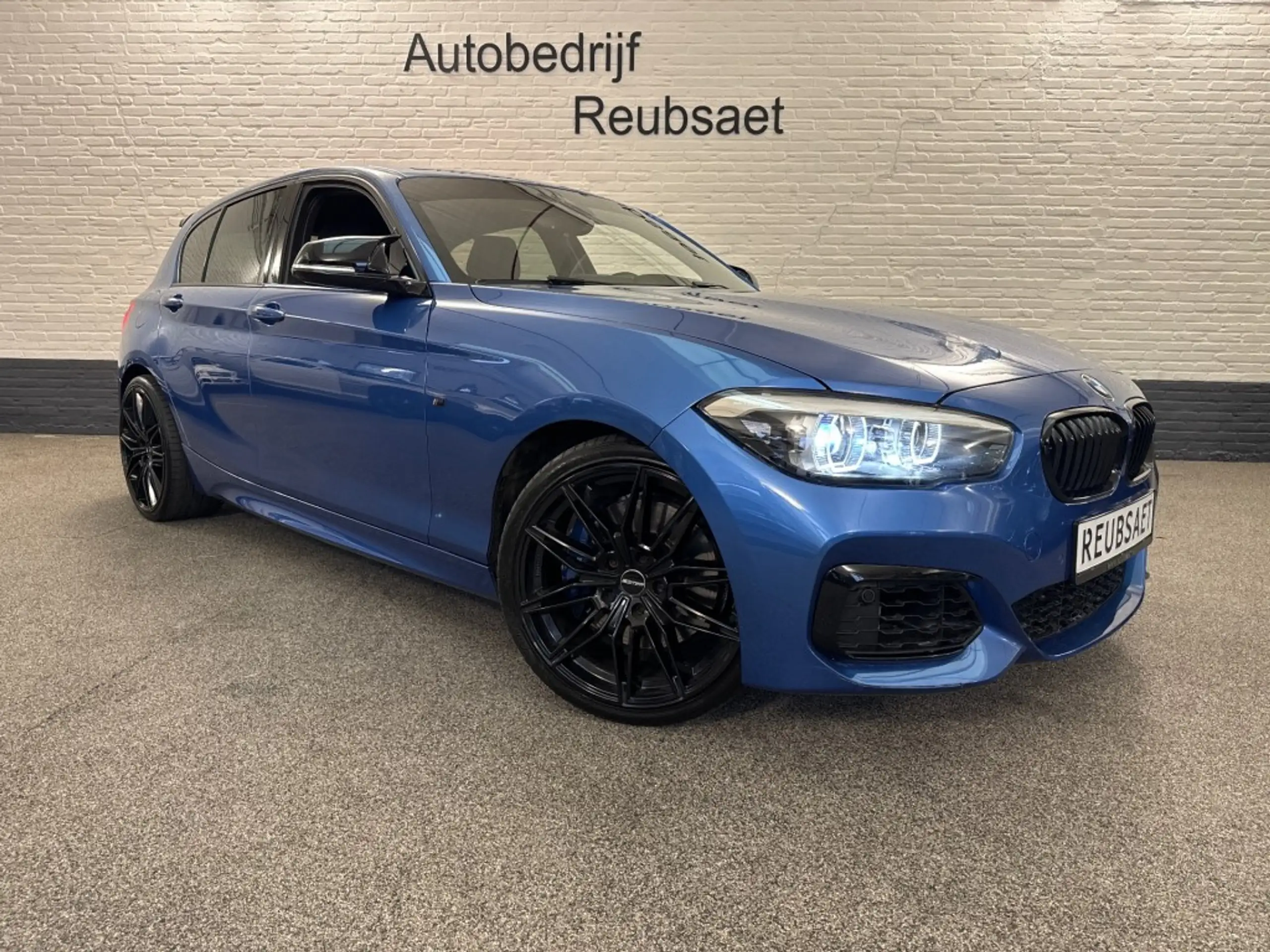 BMW 140 2018