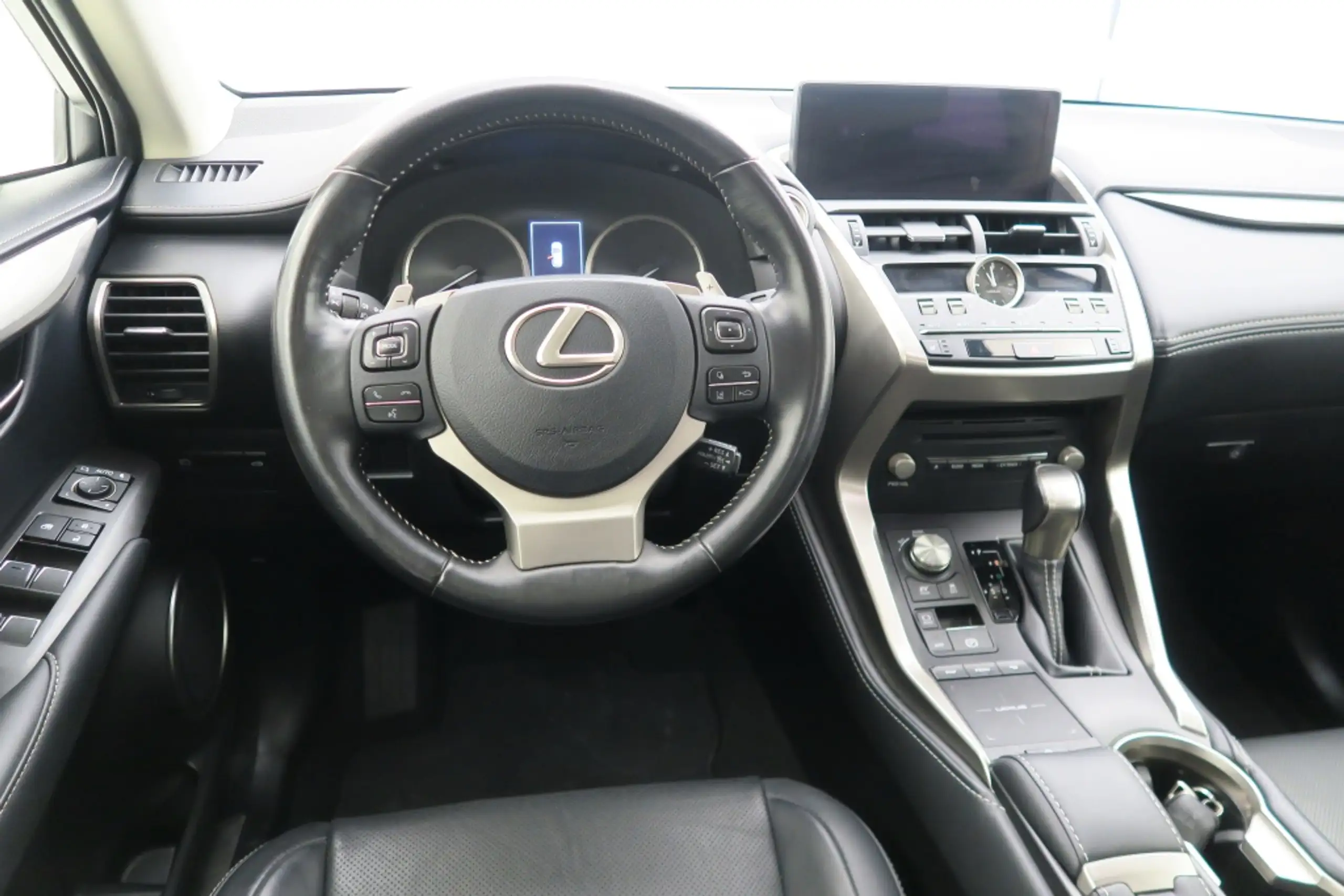 Lexus - NX 300h