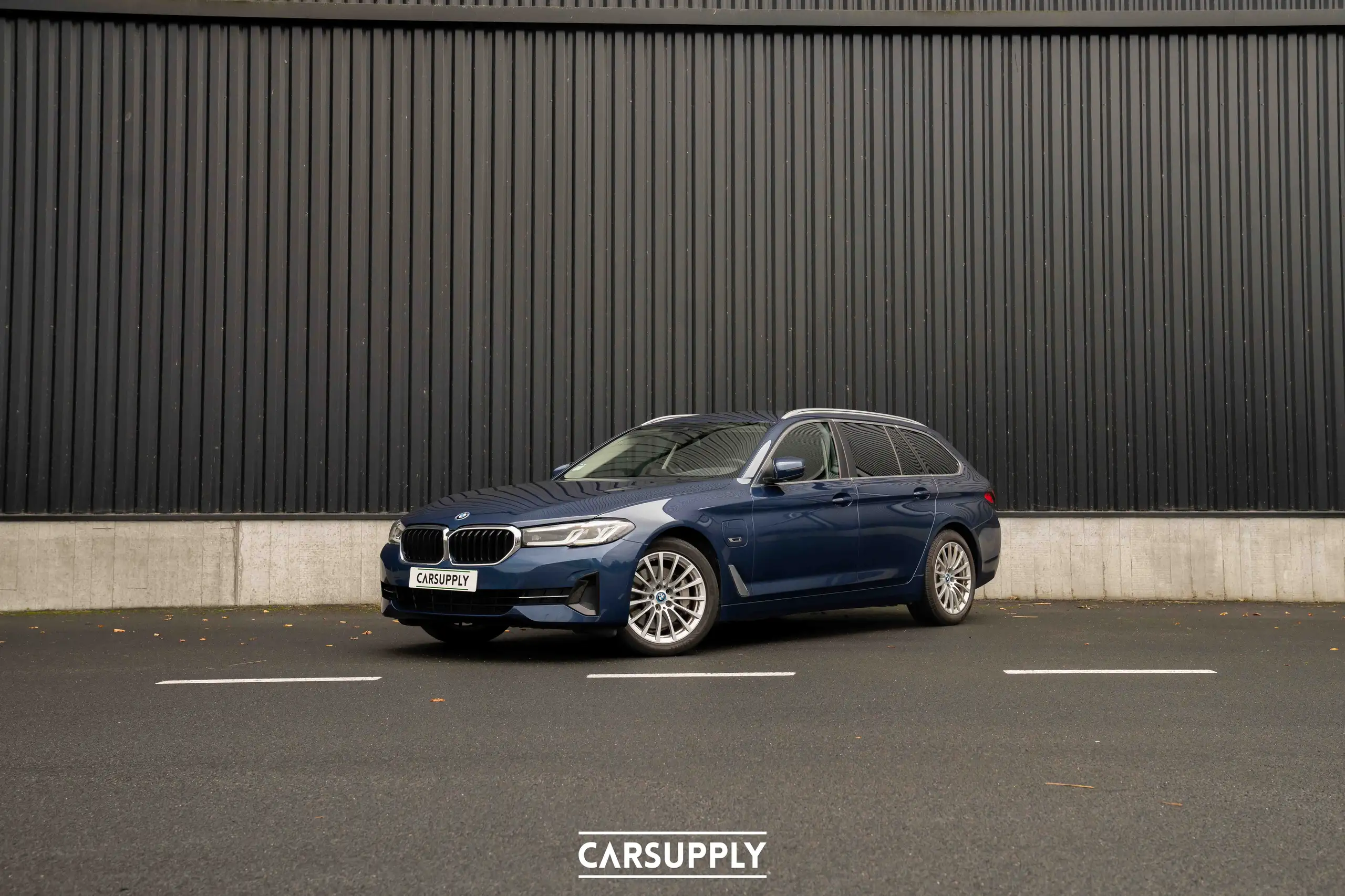 BMW - 530