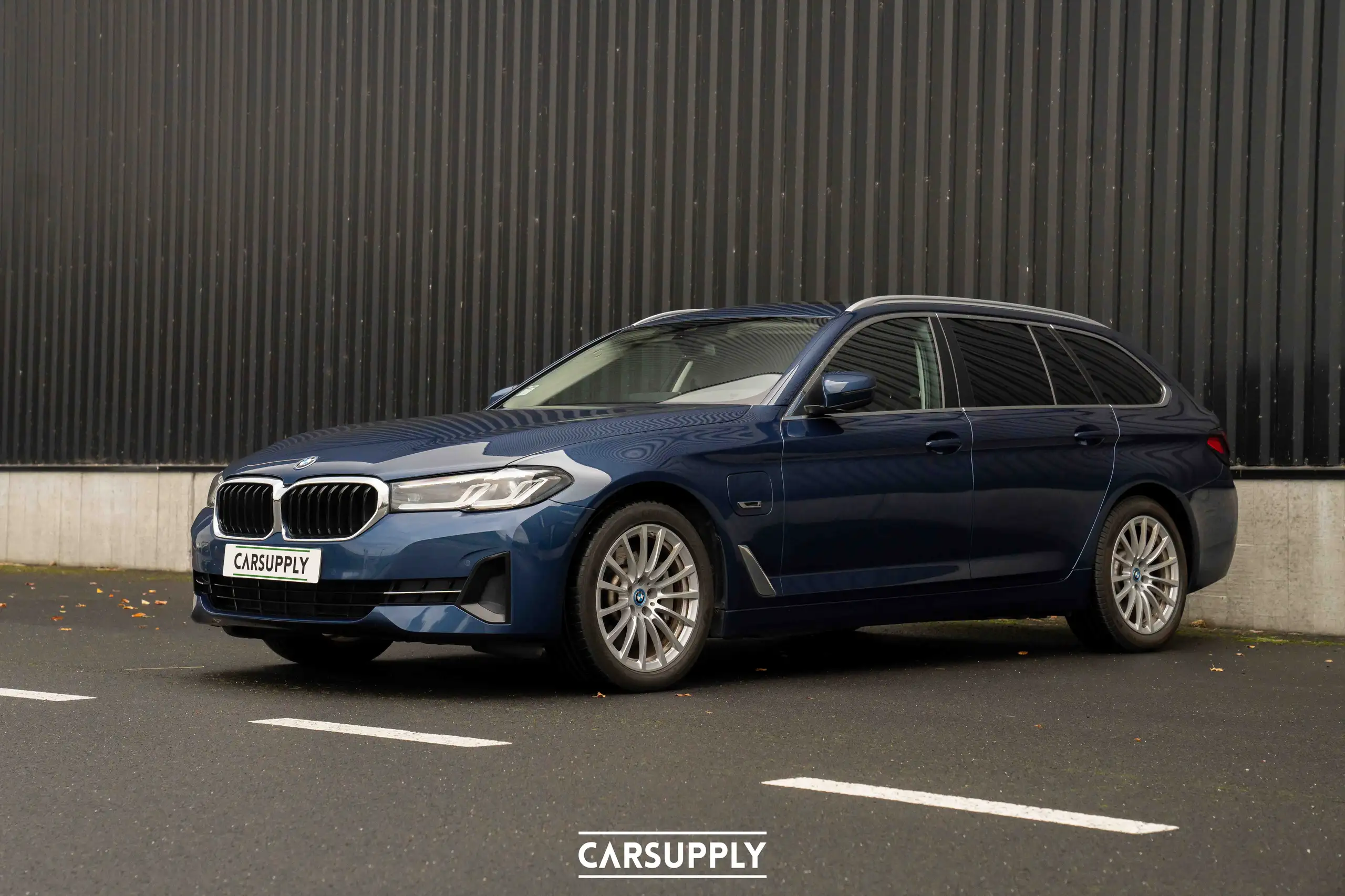 BMW - 530