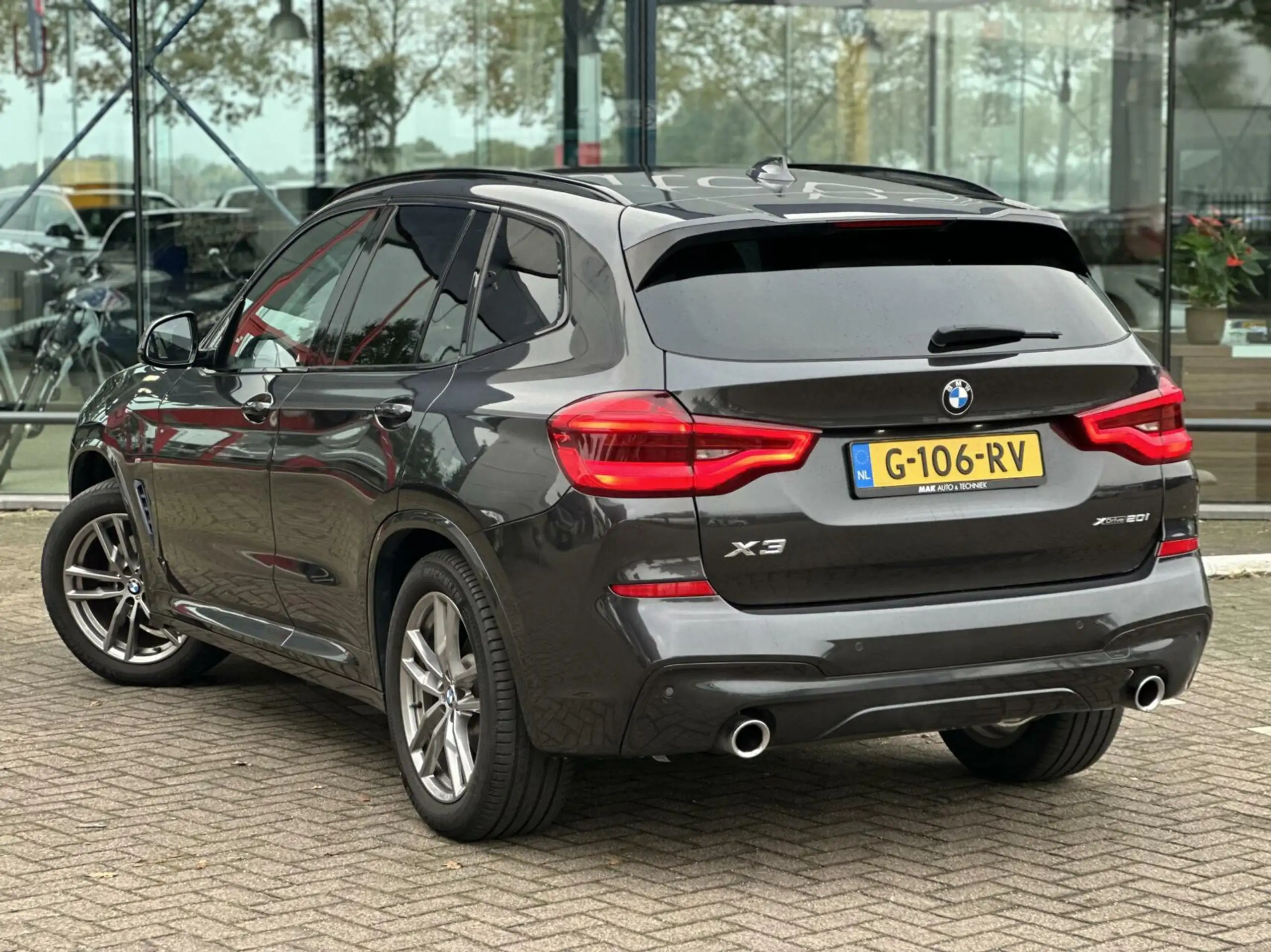 BMW - X3