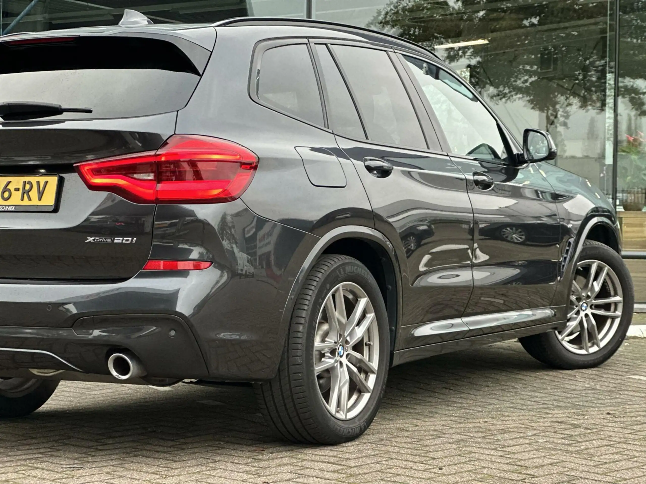 BMW - X3