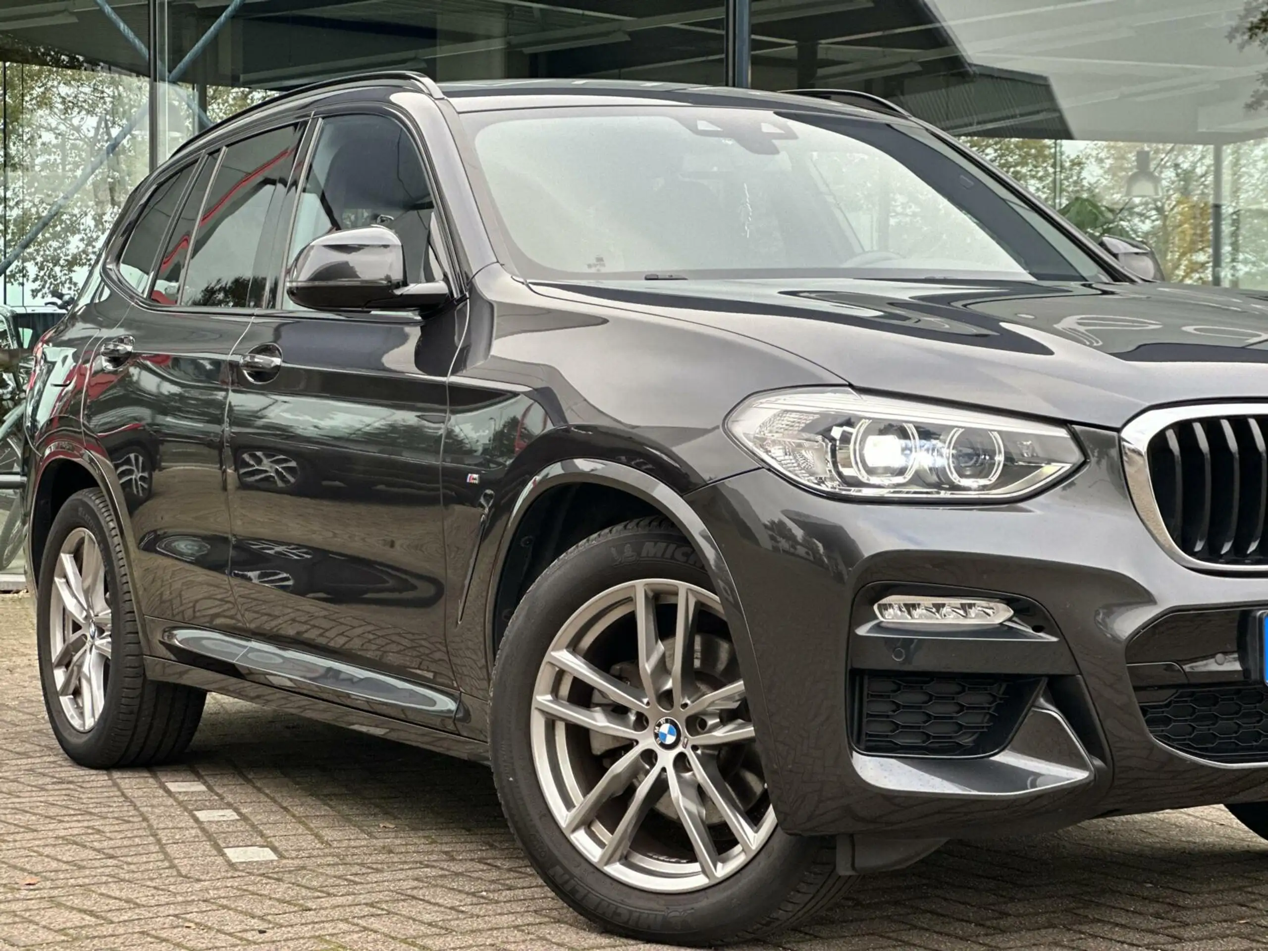 BMW - X3