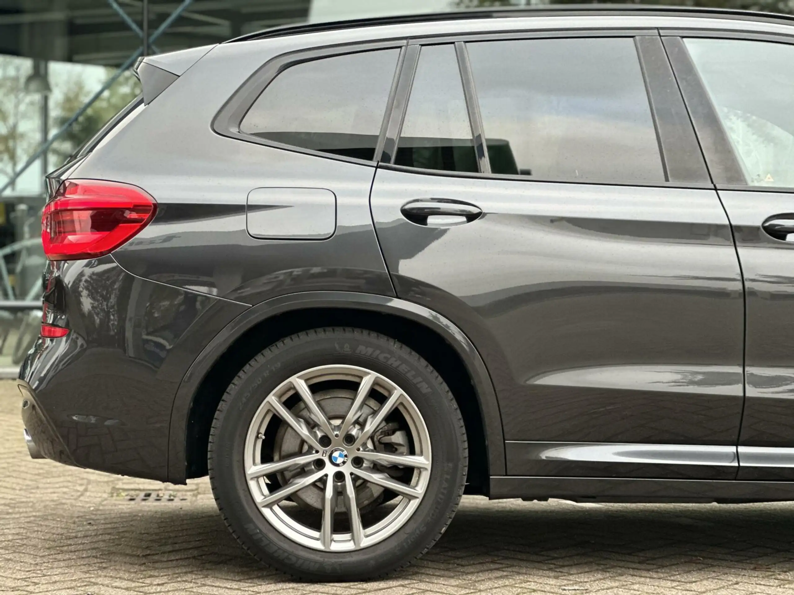 BMW - X3