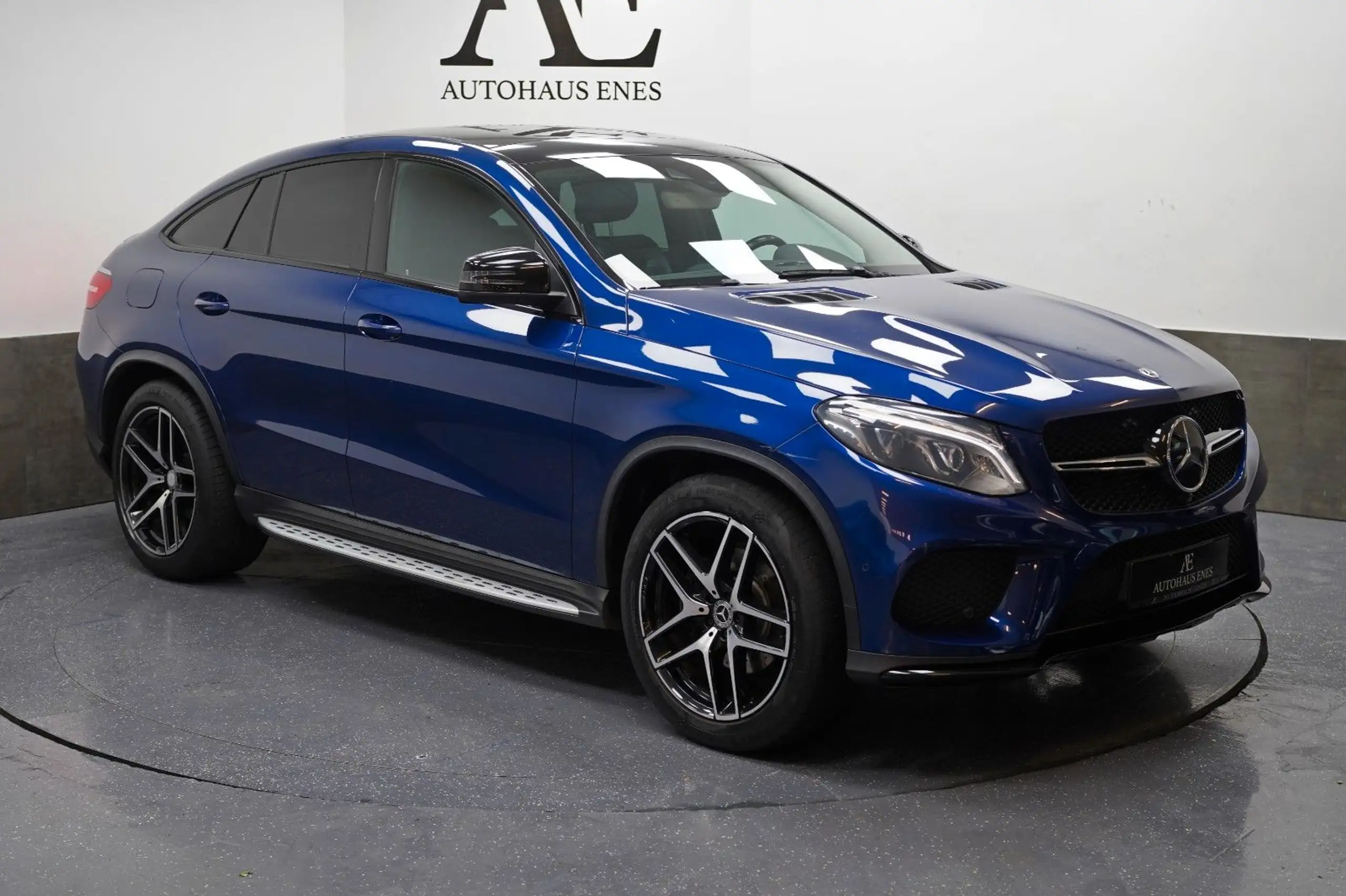 Mercedes-Benz - GLE 350