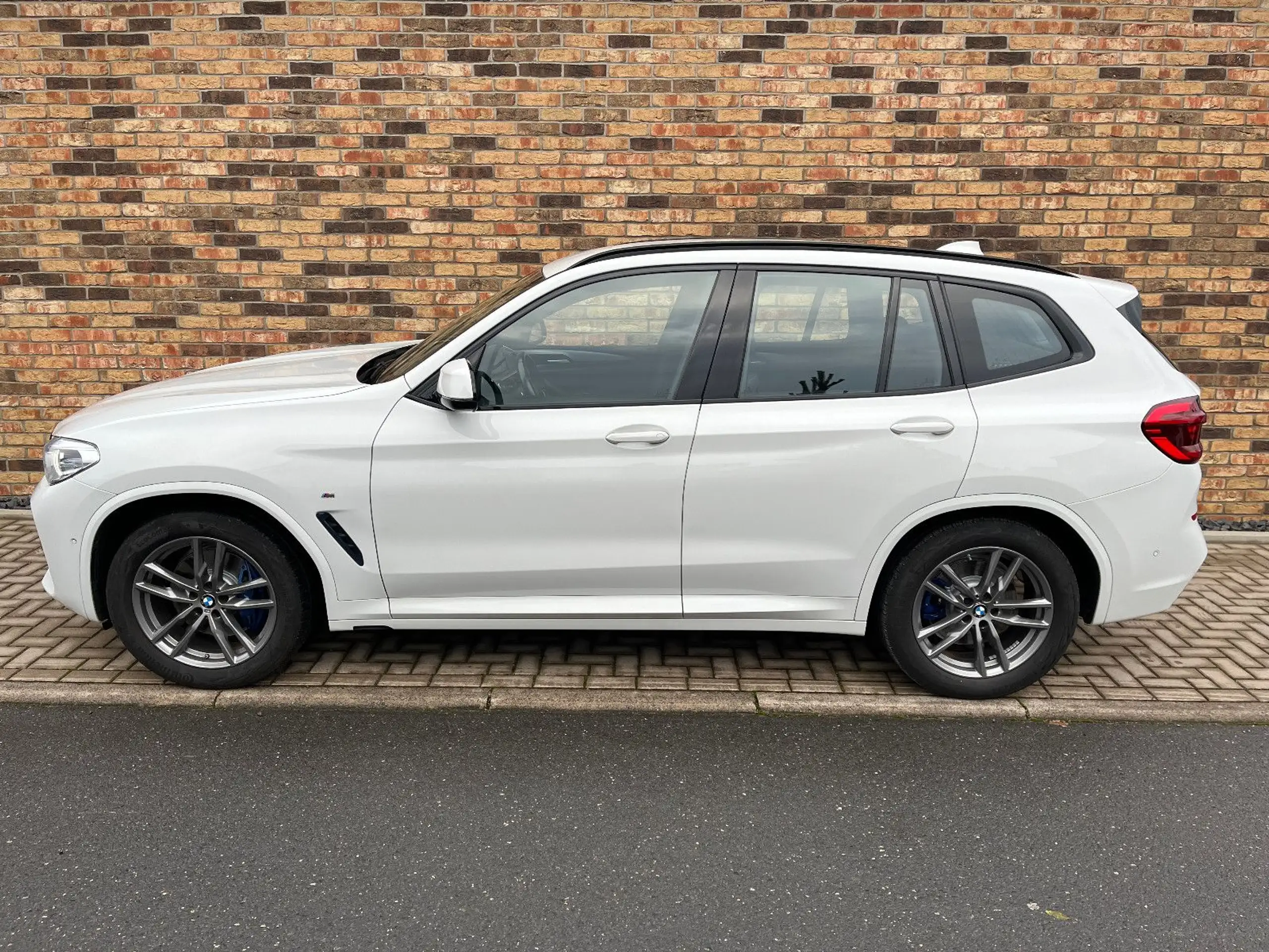 BMW - X3