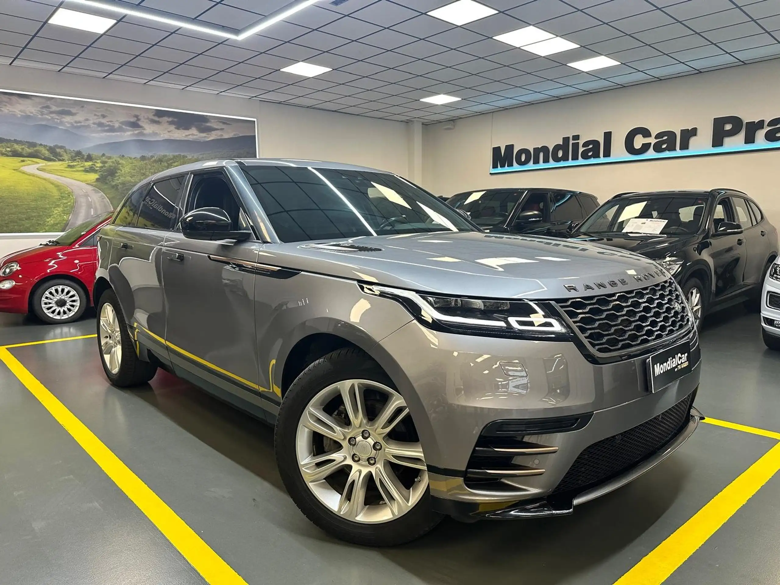 Land Rover - Range Rover Velar