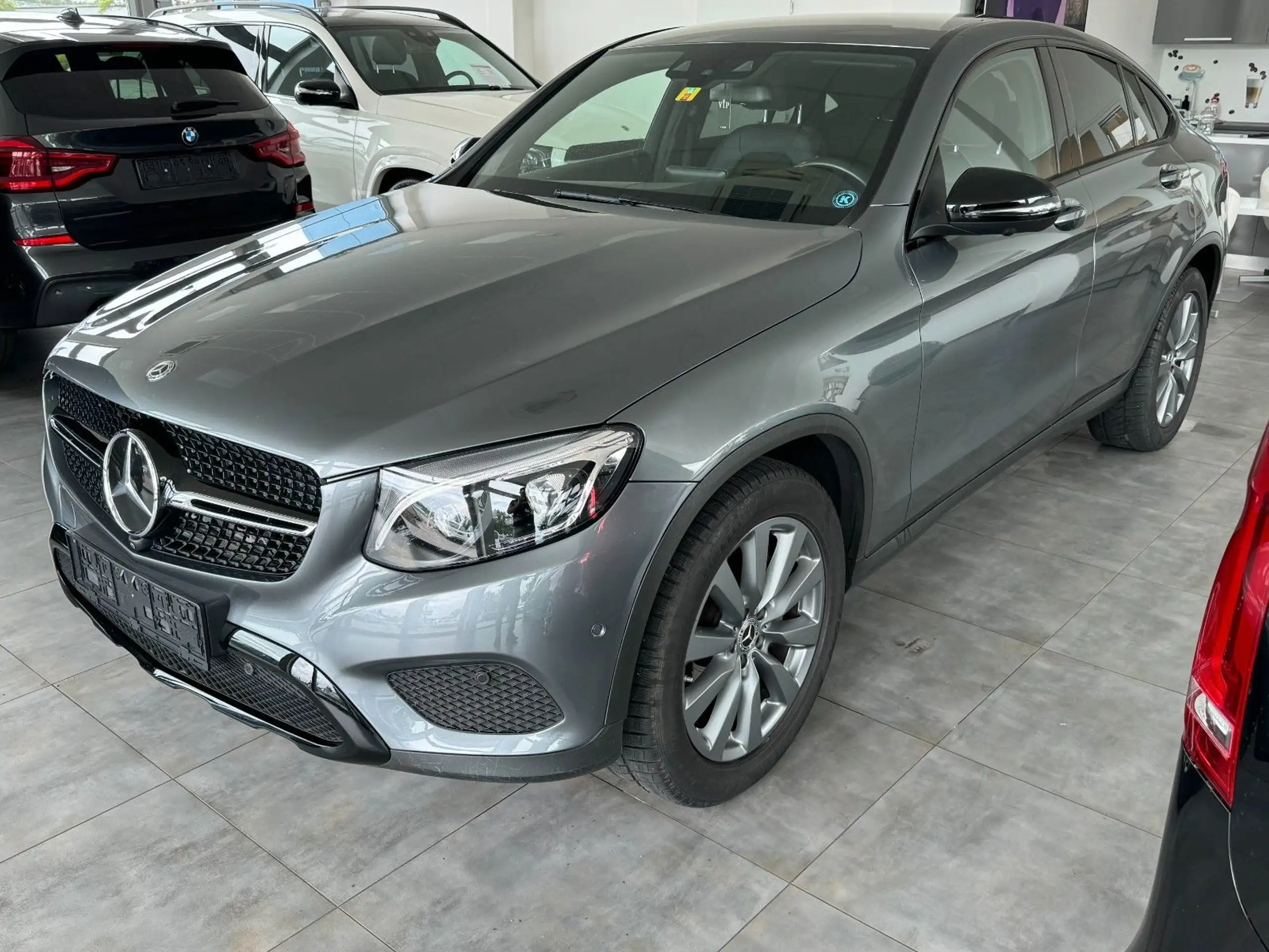 Mercedes-Benz - GLC 250