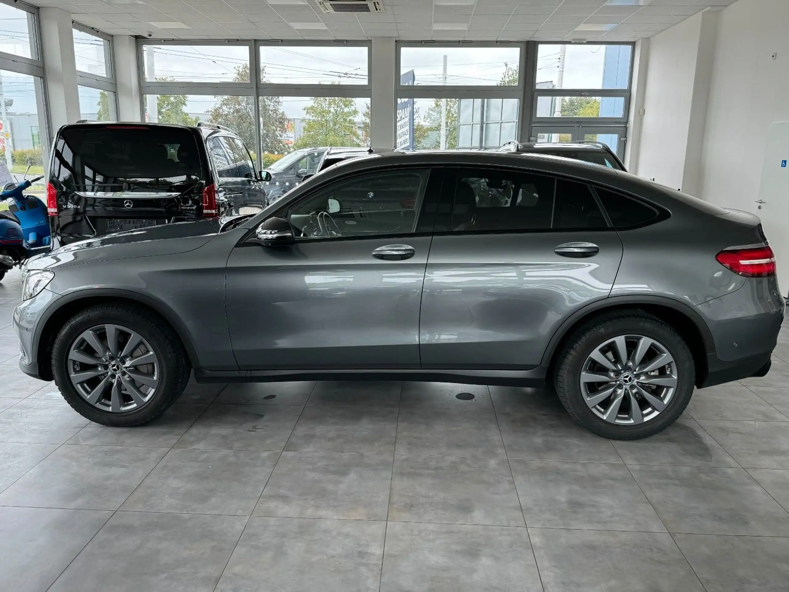 Mercedes-Benz - GLC 250