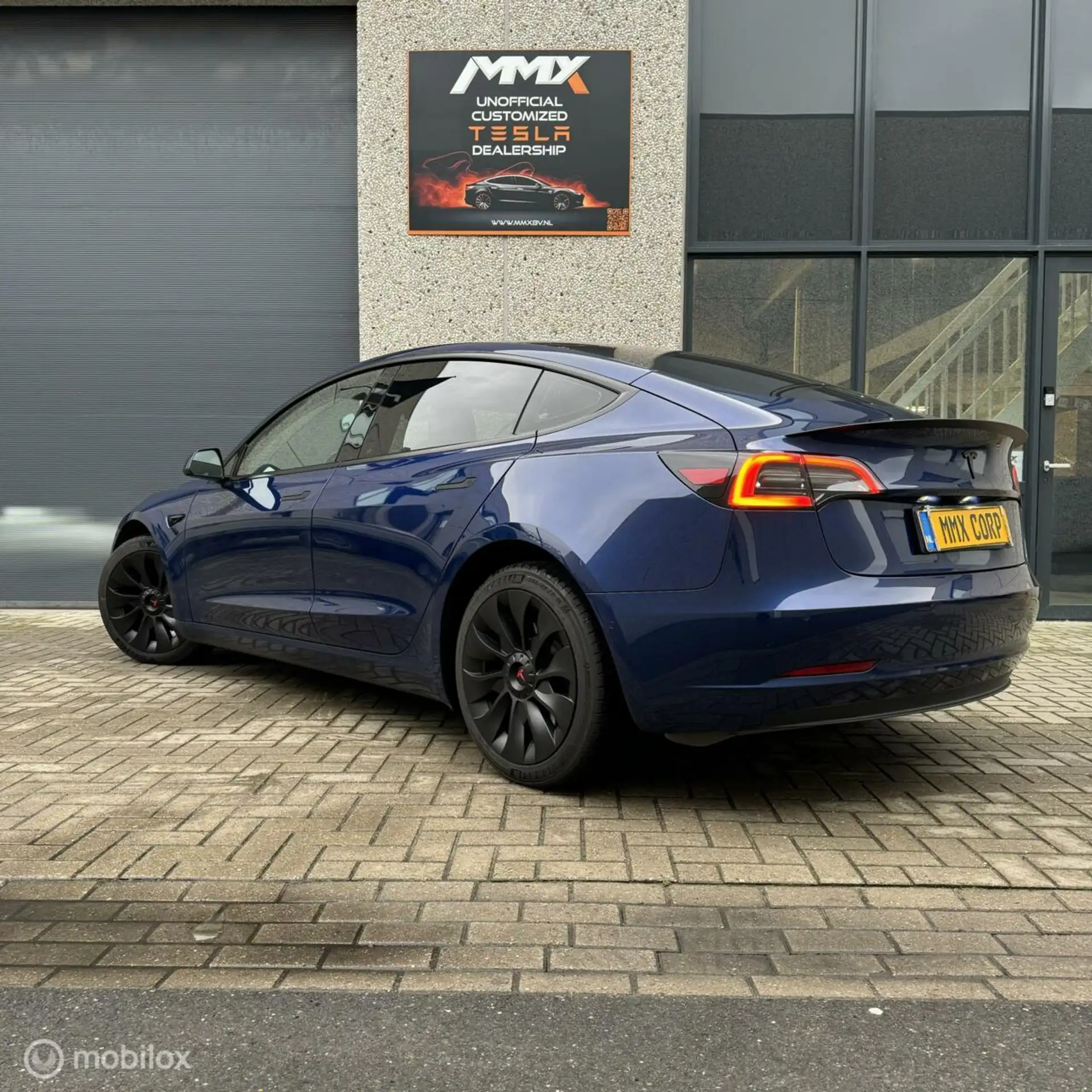 Tesla - Model 3