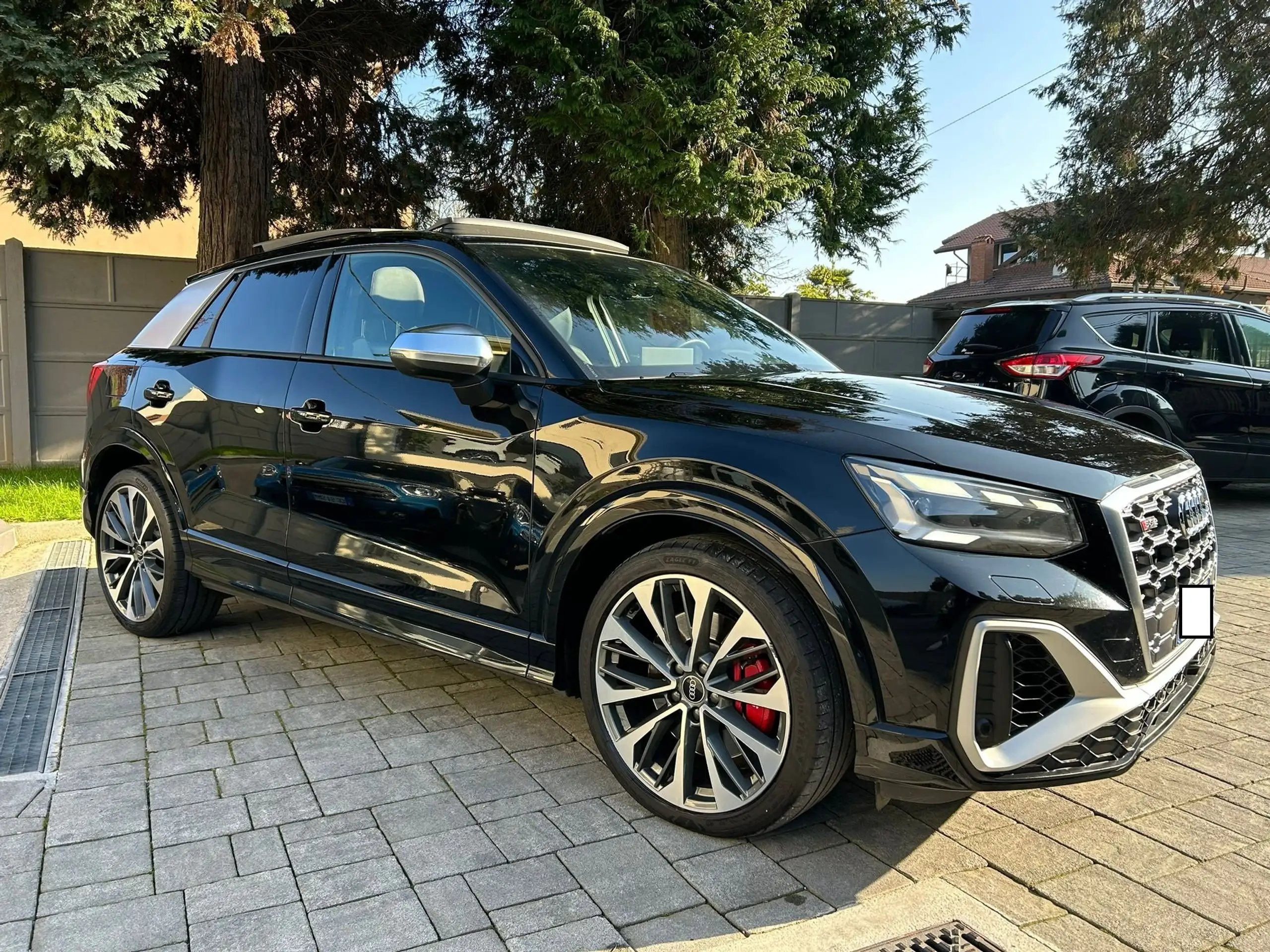 Audi - SQ2