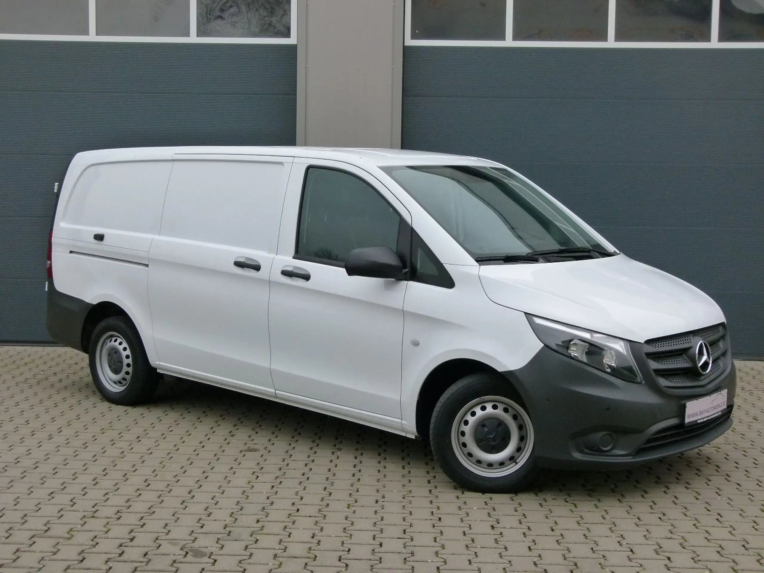 Mercedes-Benz - Vito