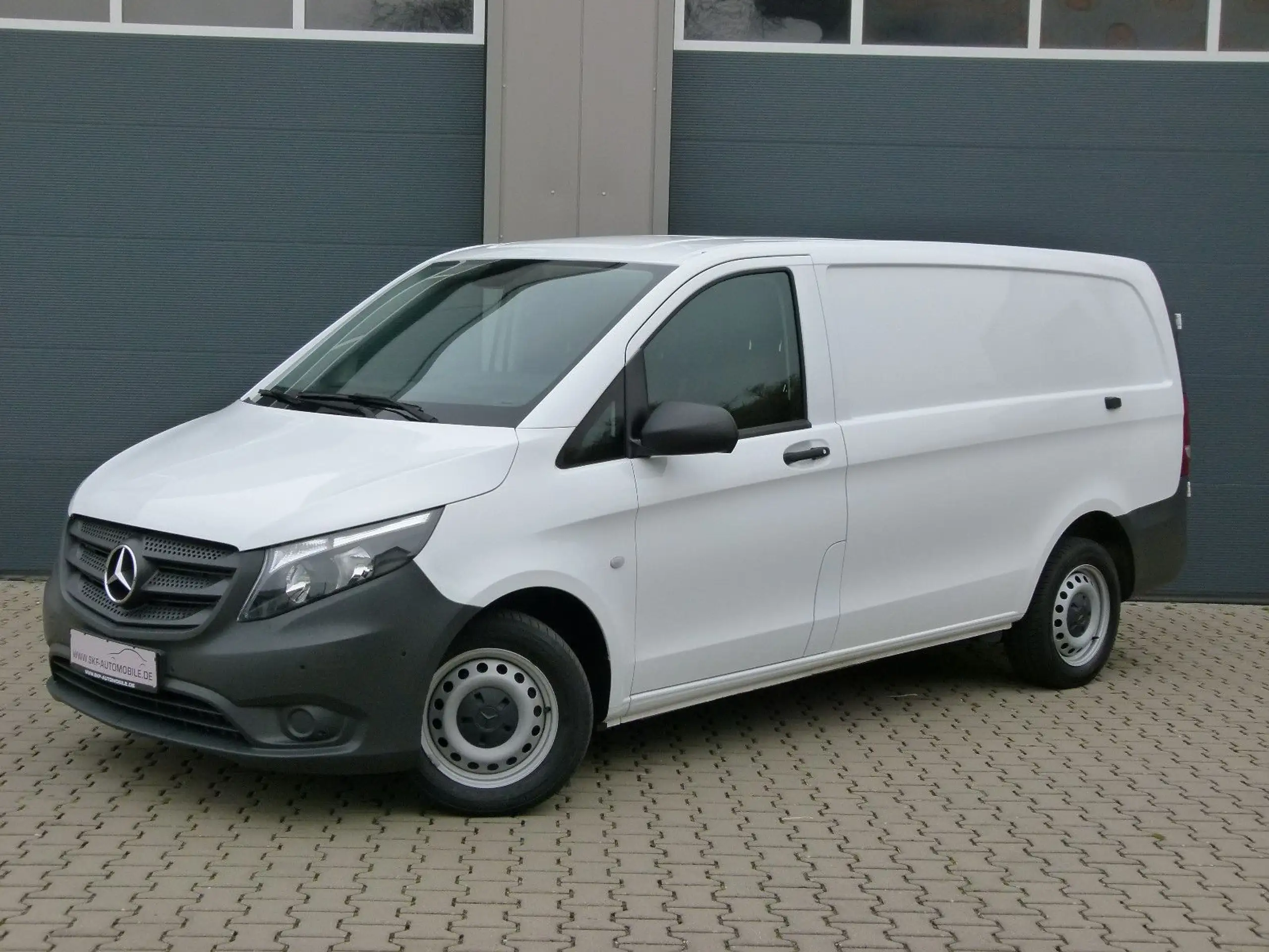 Mercedes-Benz - Vito