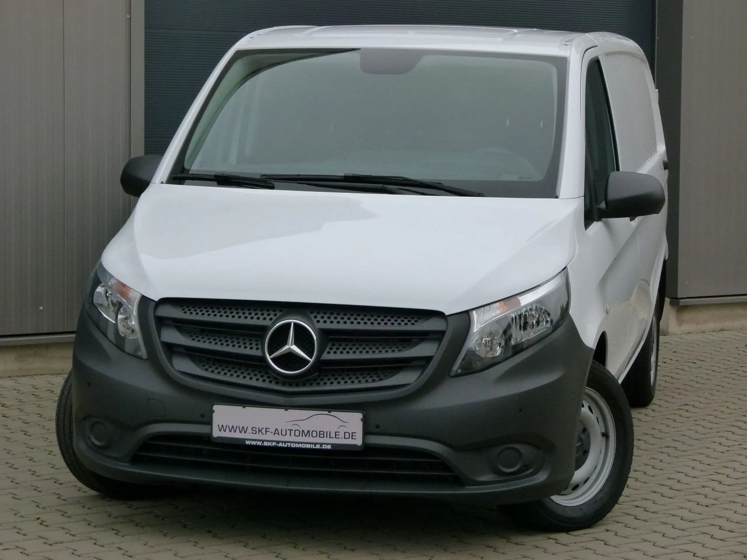 Mercedes-Benz - Vito