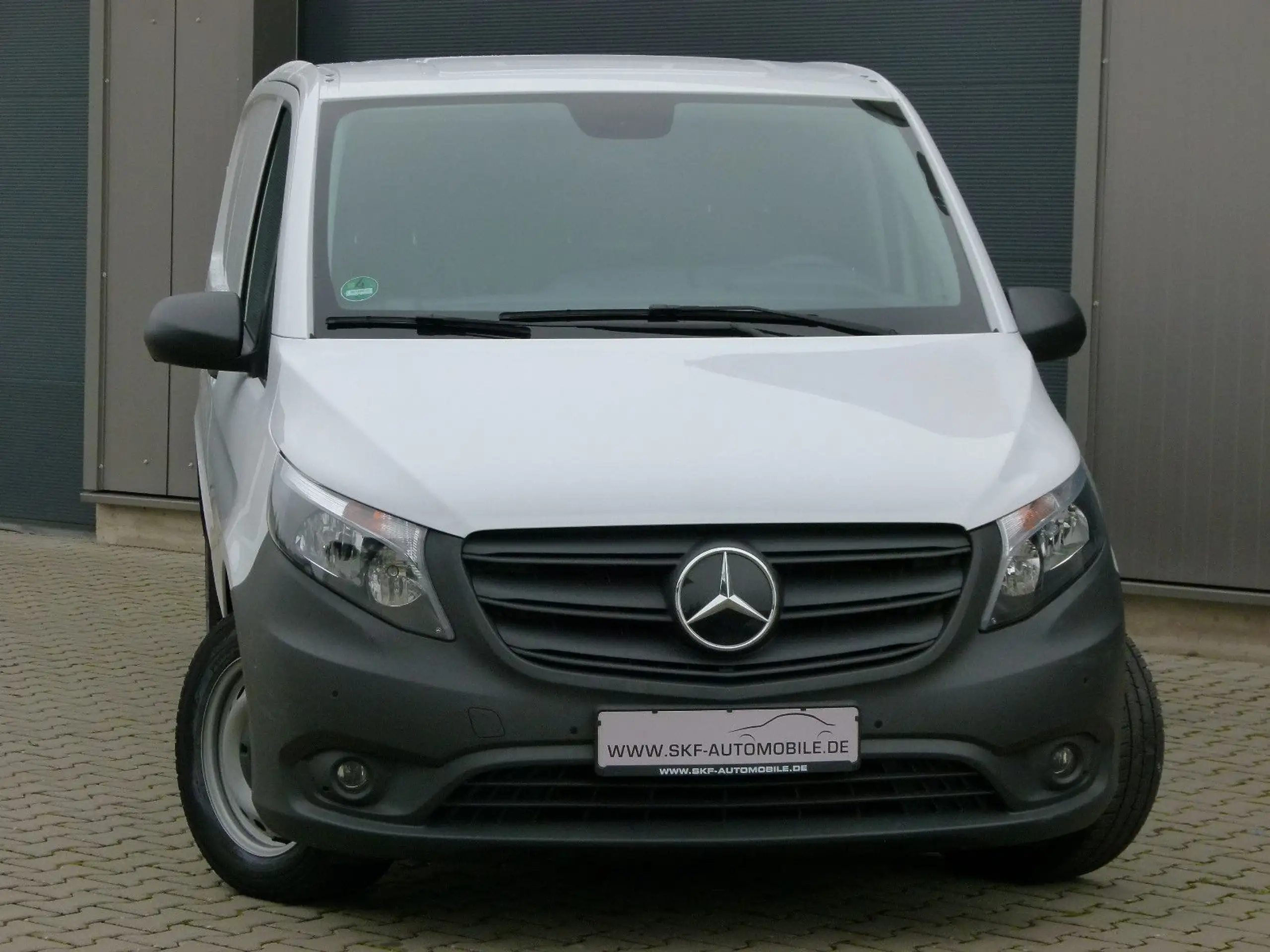 Mercedes-Benz - Vito