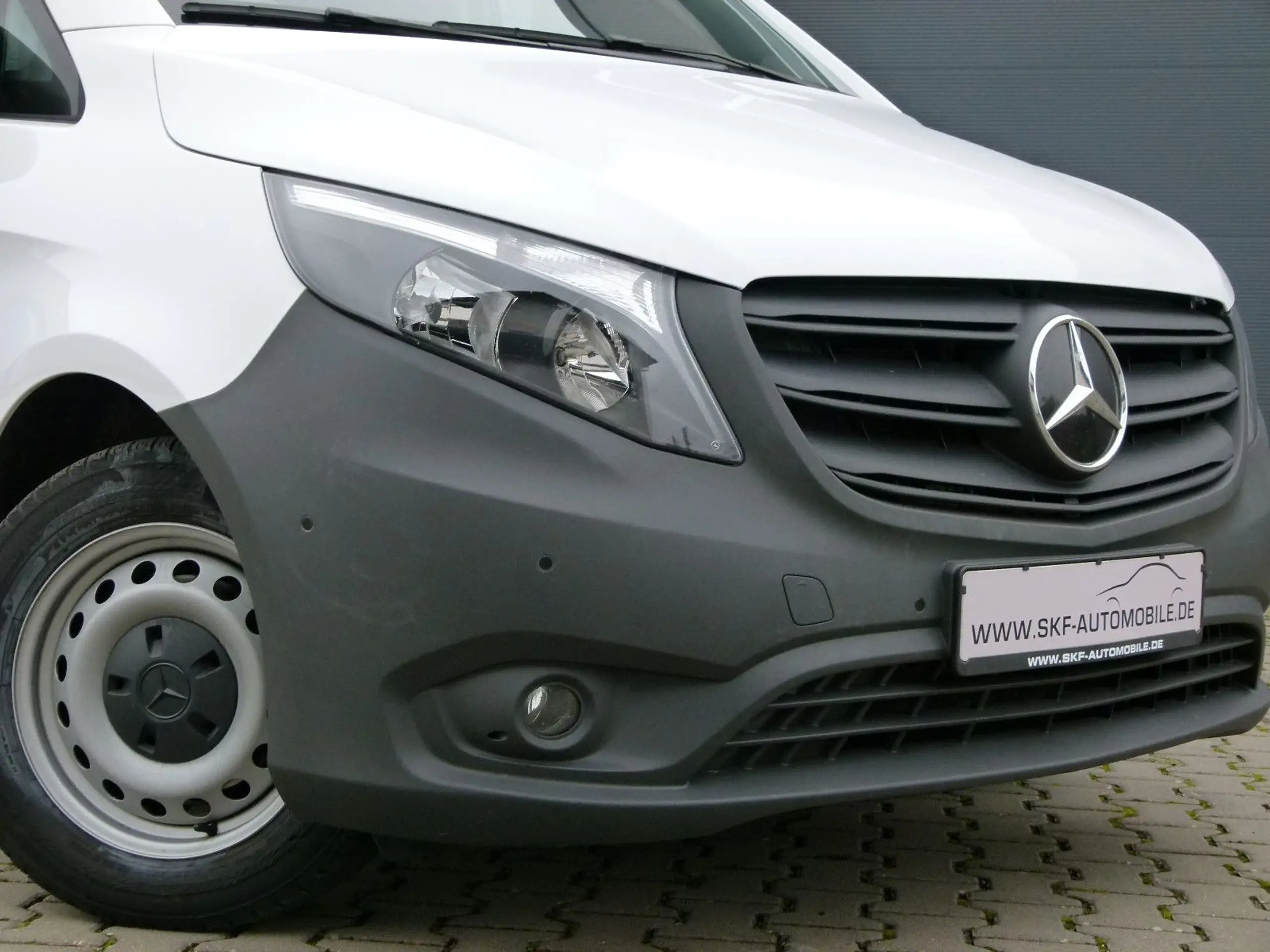 Mercedes-Benz - Vito