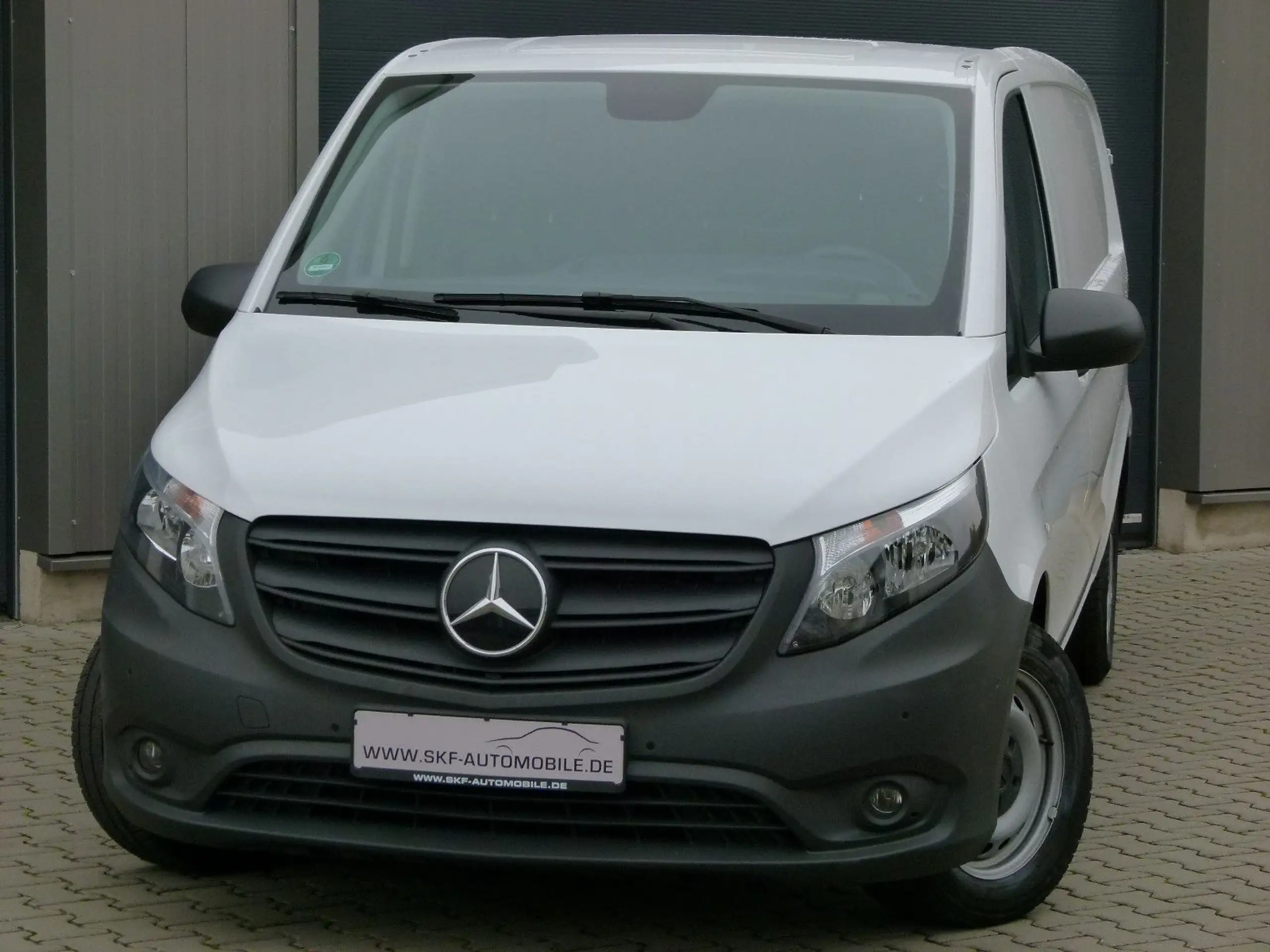 Mercedes-Benz - Vito