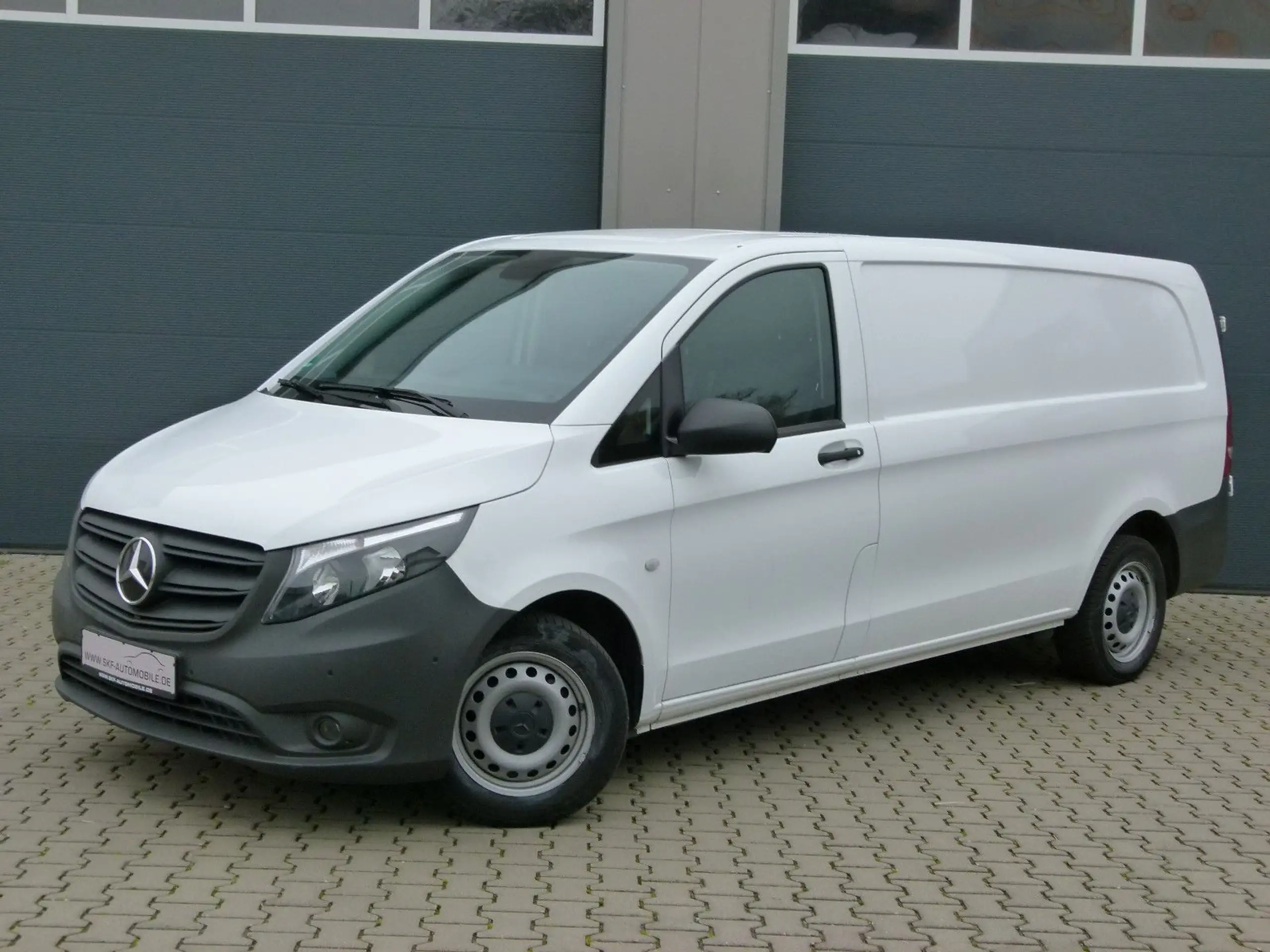 Mercedes-Benz - Vito