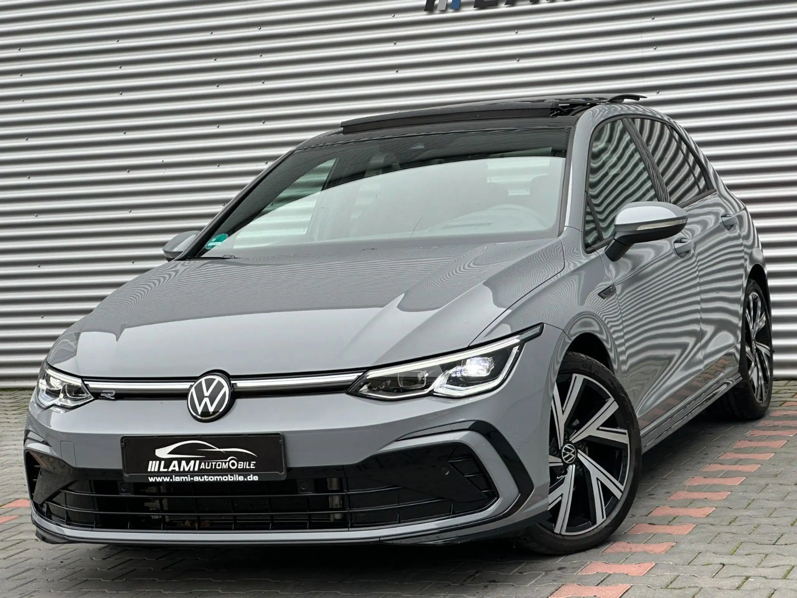 Volkswagen - Golf