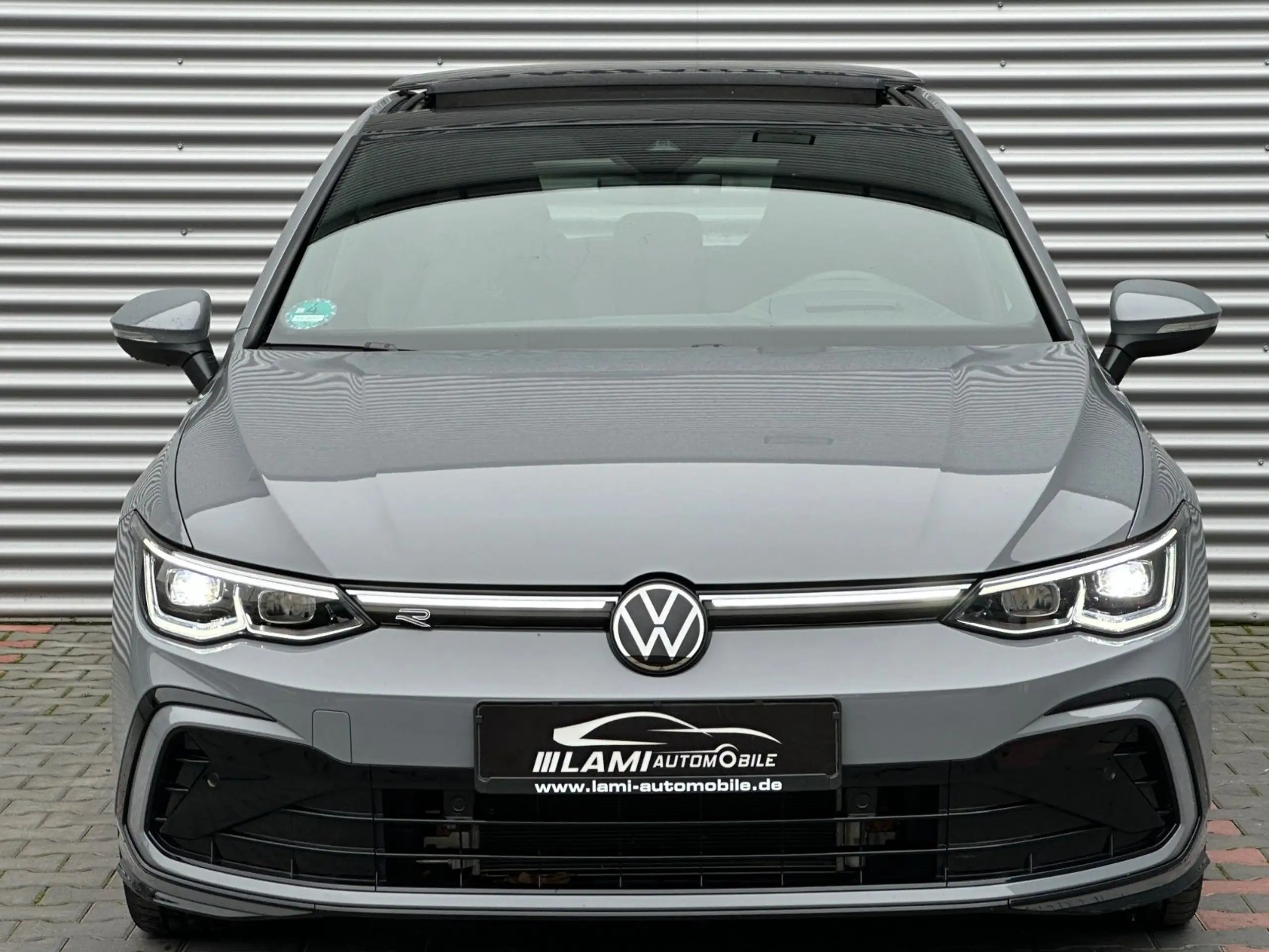 Volkswagen - Golf