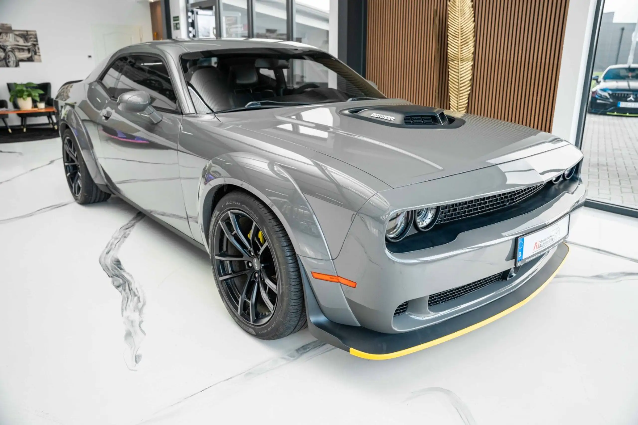 Dodge - Challenger