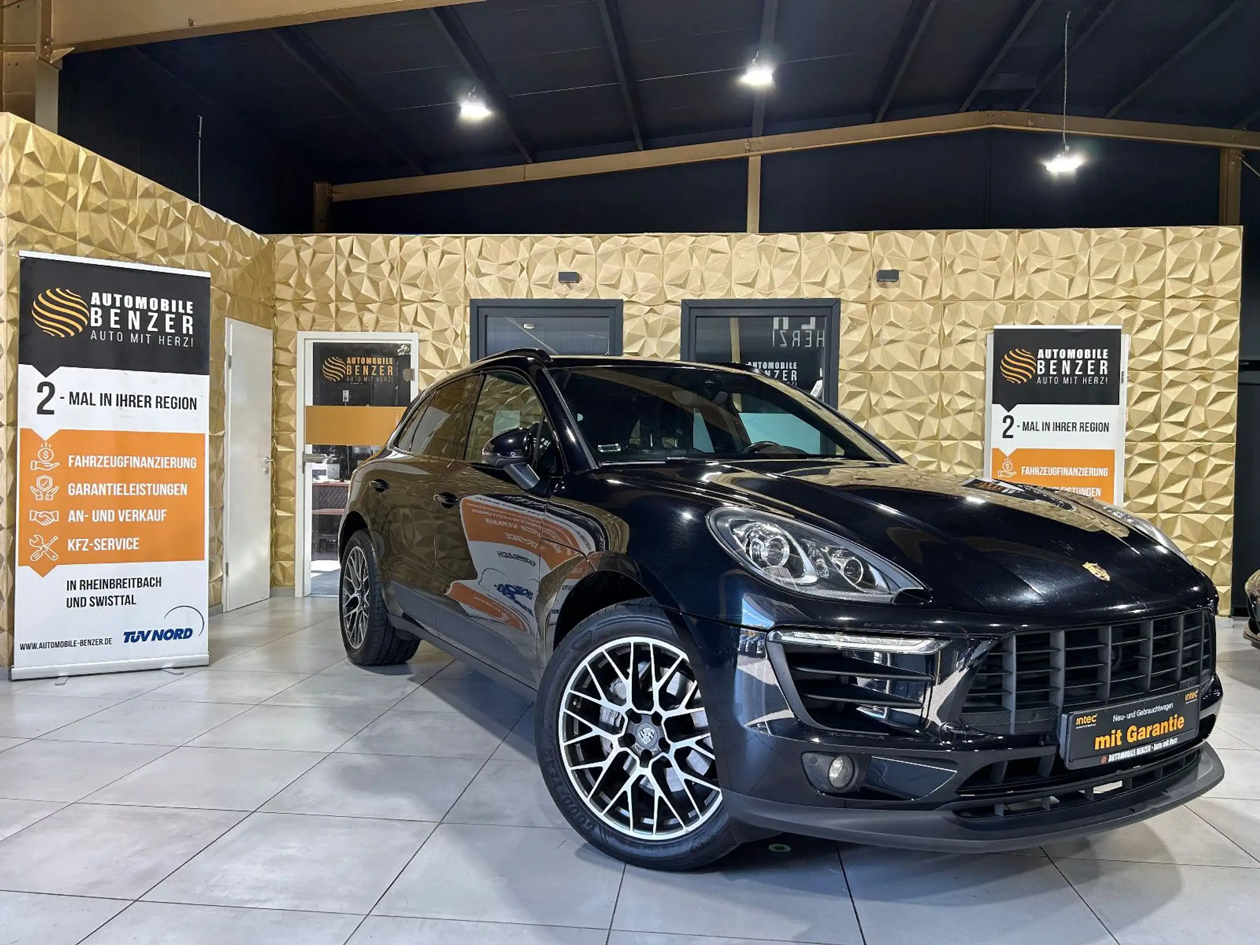 Porsche - Macan