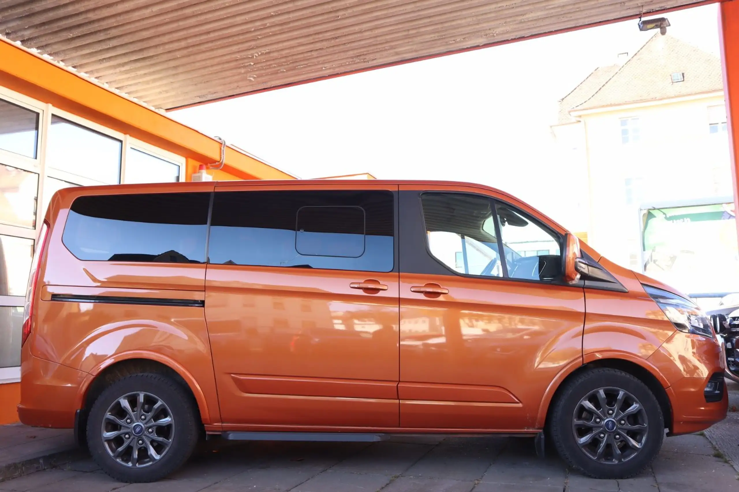 Ford - Tourneo Custom