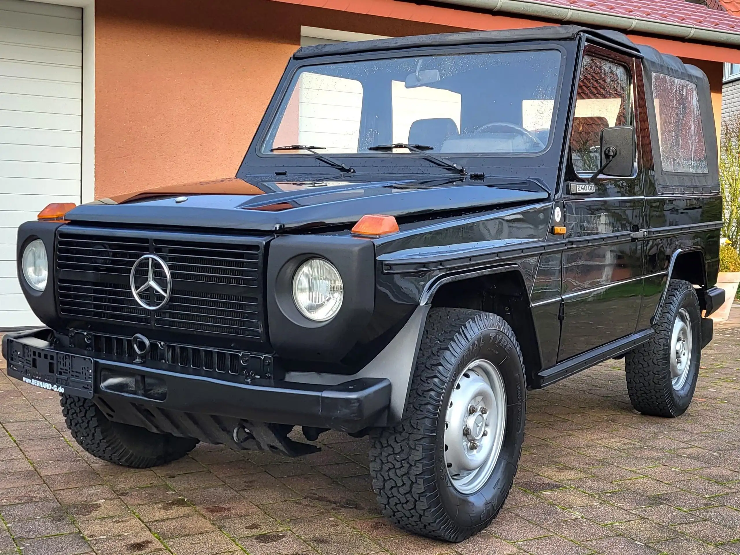 Mercedes-Benz - G 240