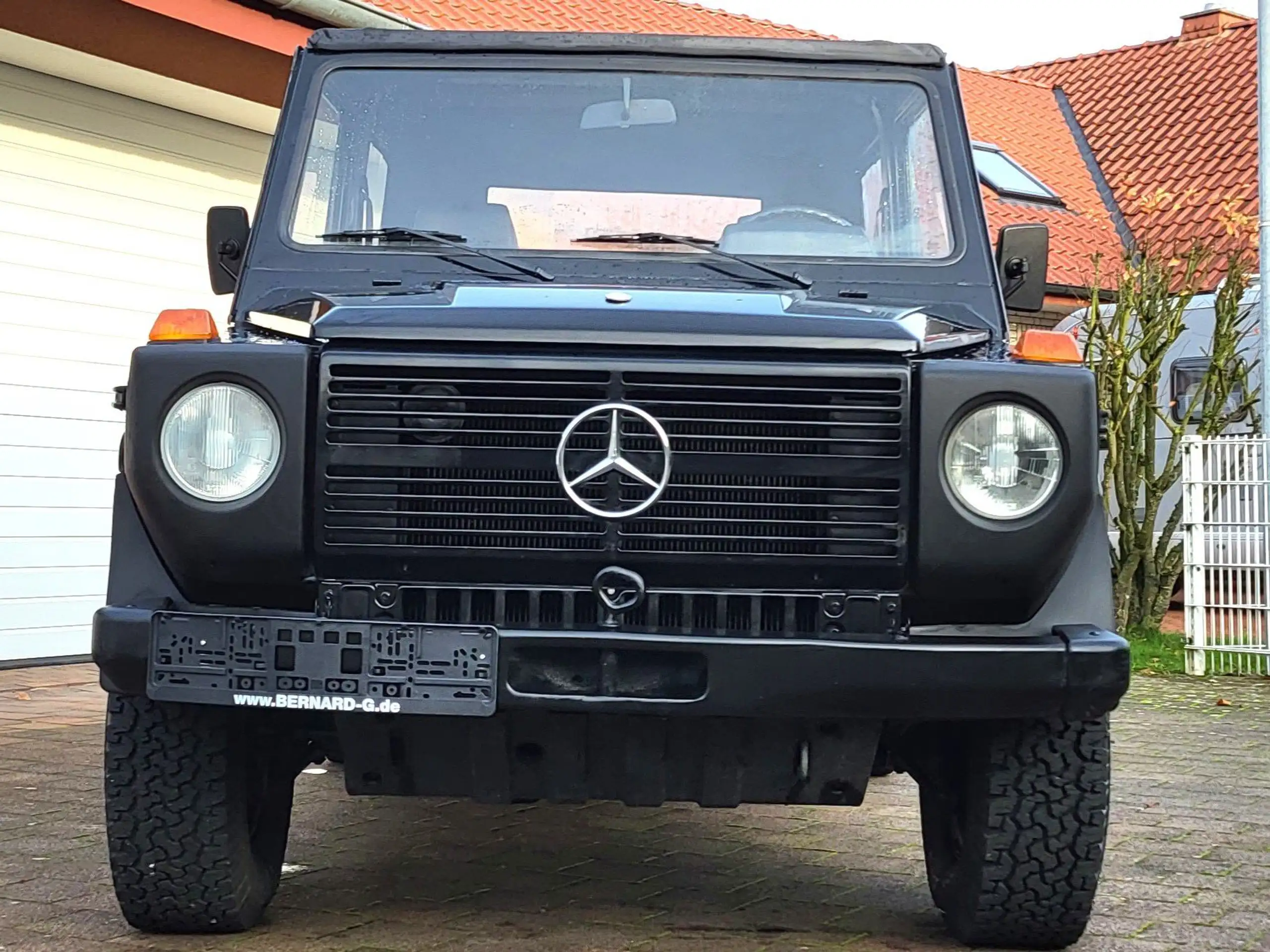 Mercedes-Benz - G 240