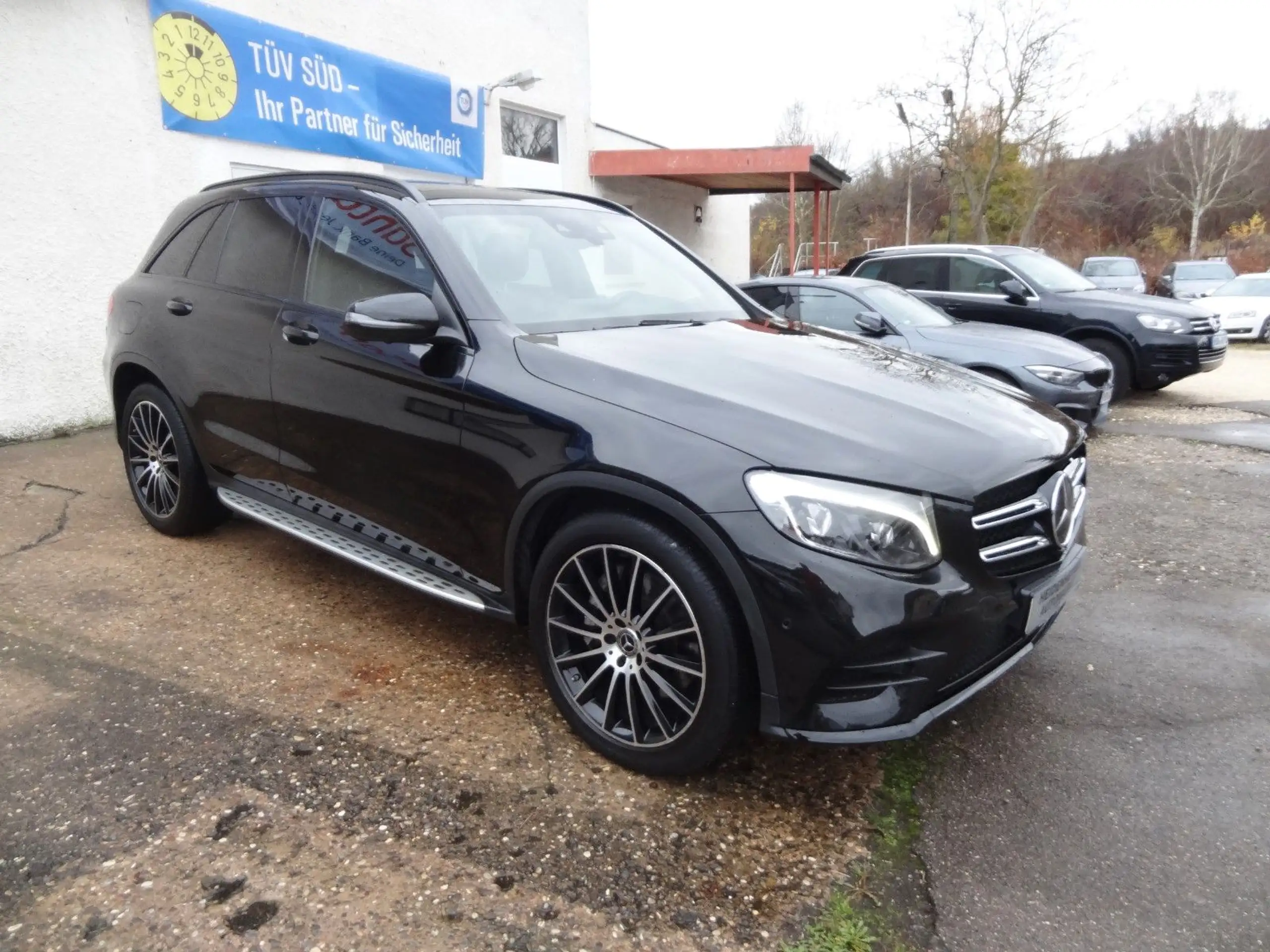 Mercedes-Benz - GLC 350