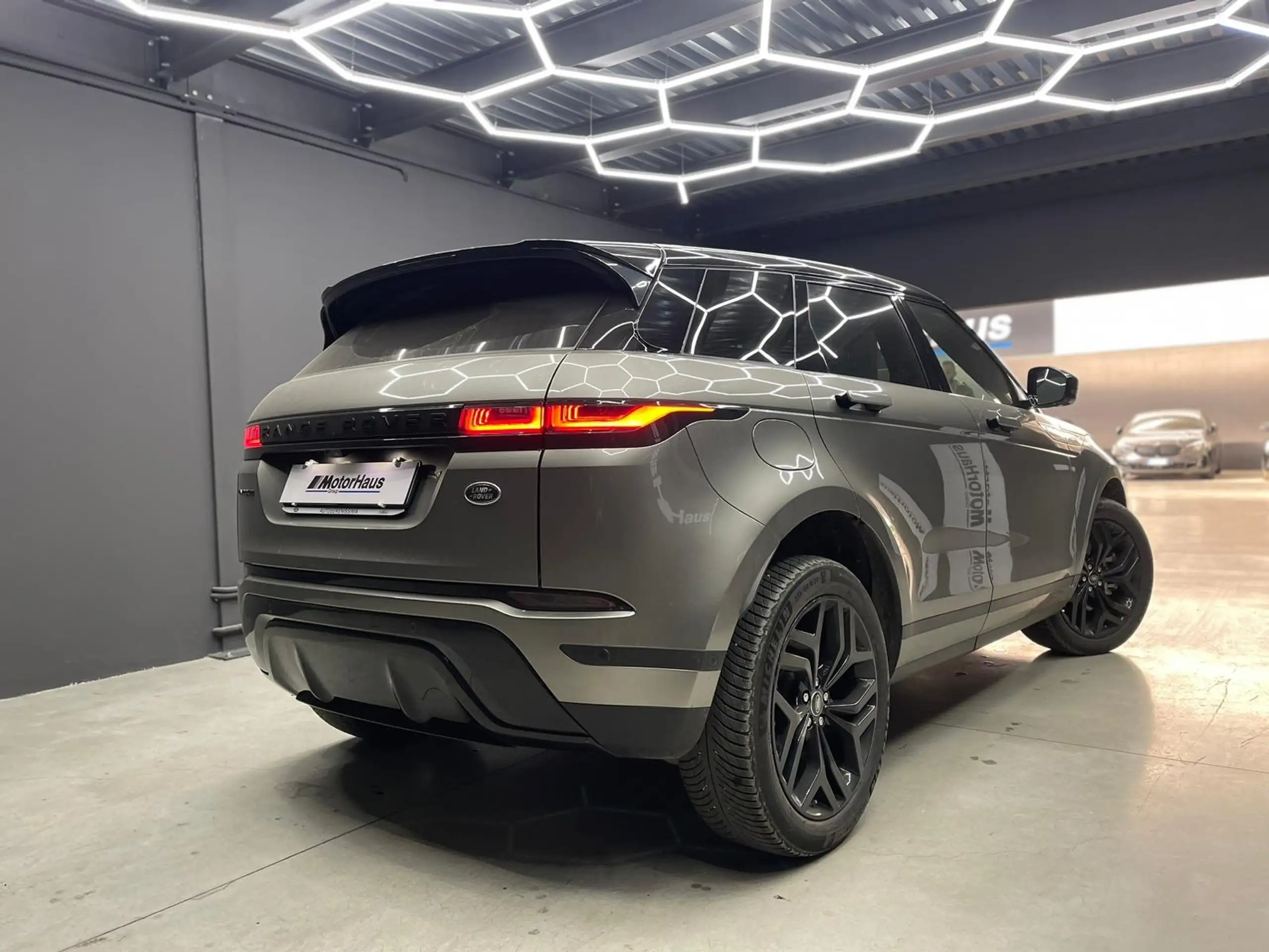 Land Rover - Range Rover Evoque