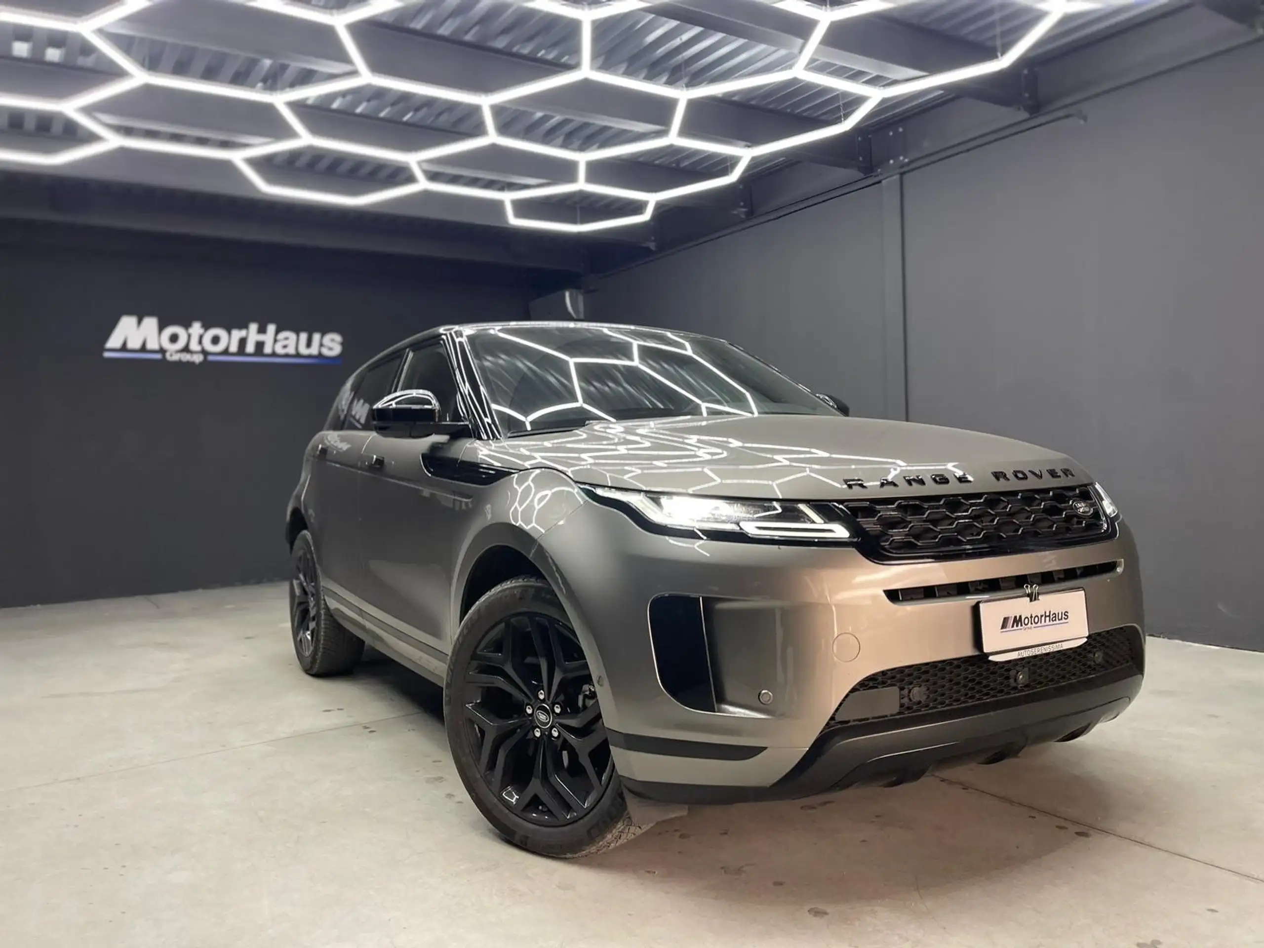 Land Rover - Range Rover Evoque