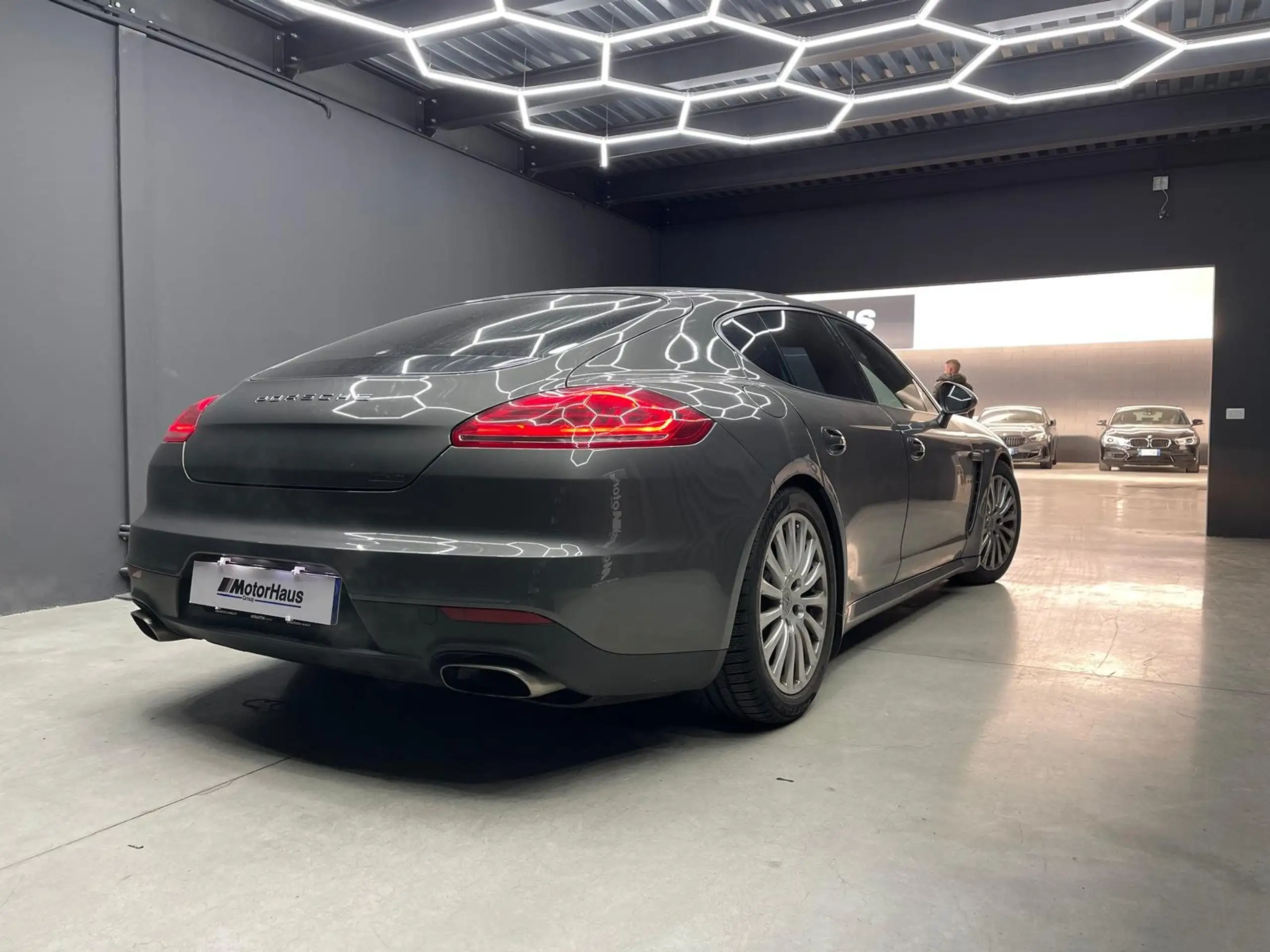 Porsche - Panamera