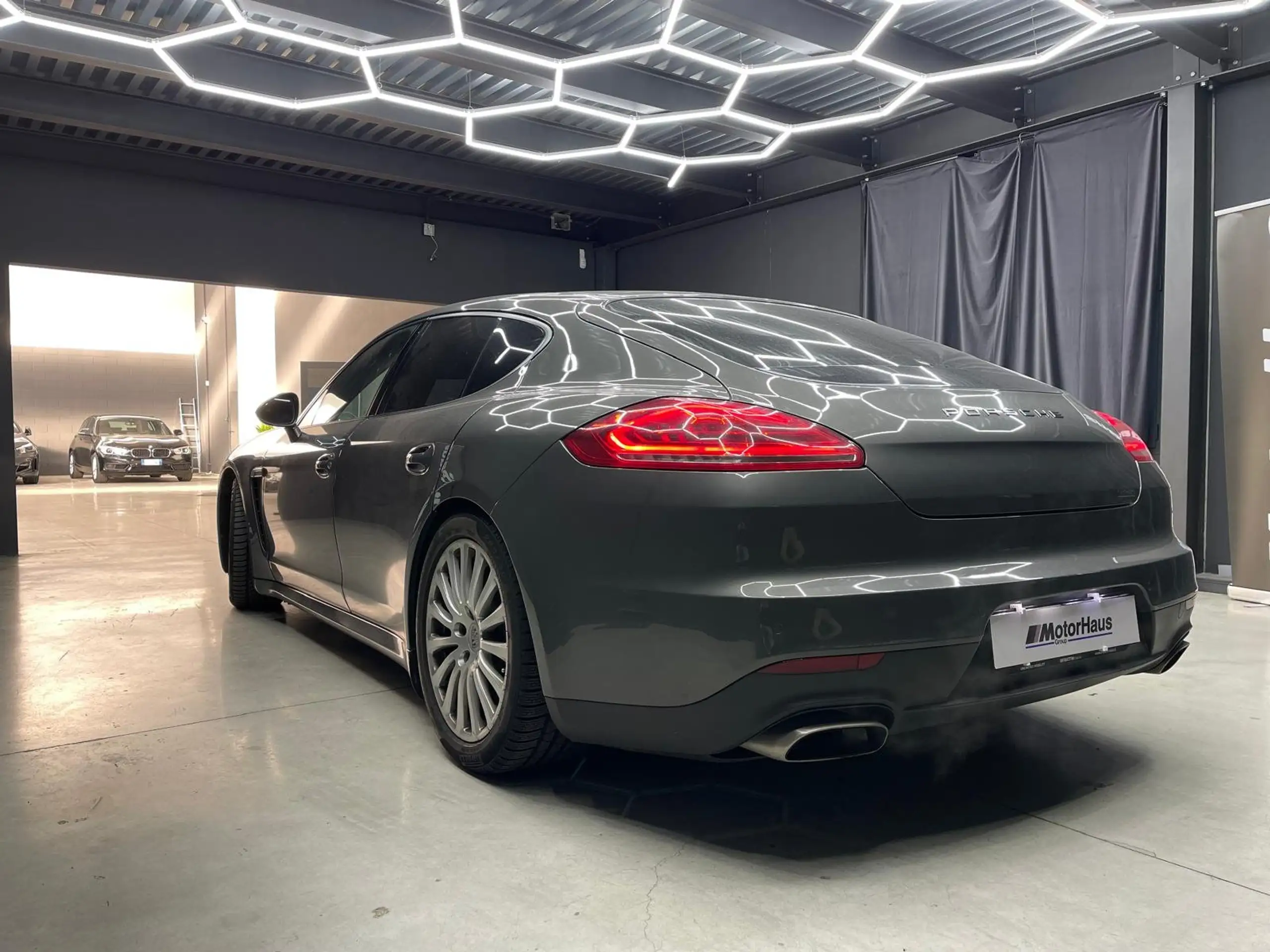 Porsche - Panamera