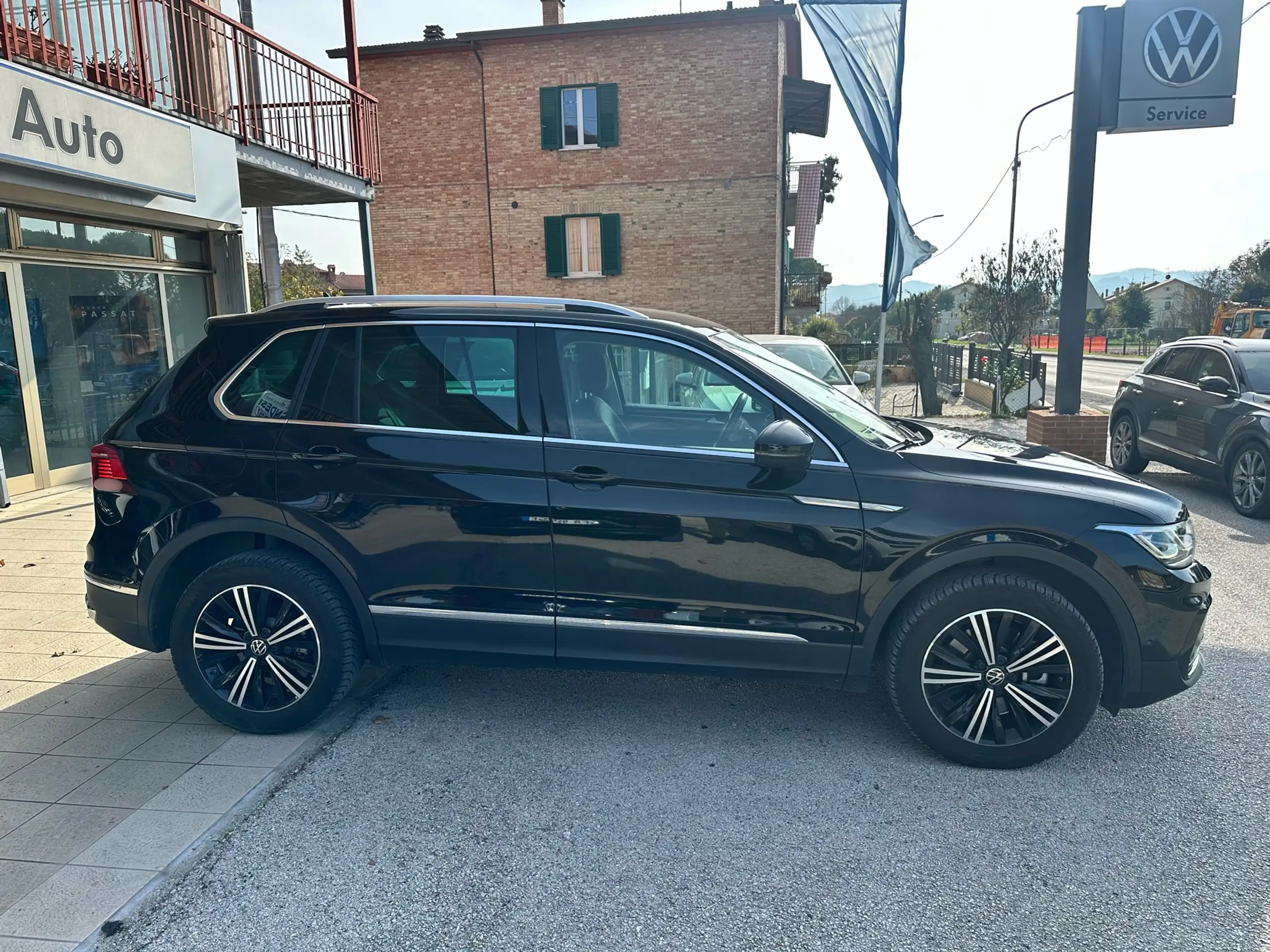 Volkswagen - Tiguan