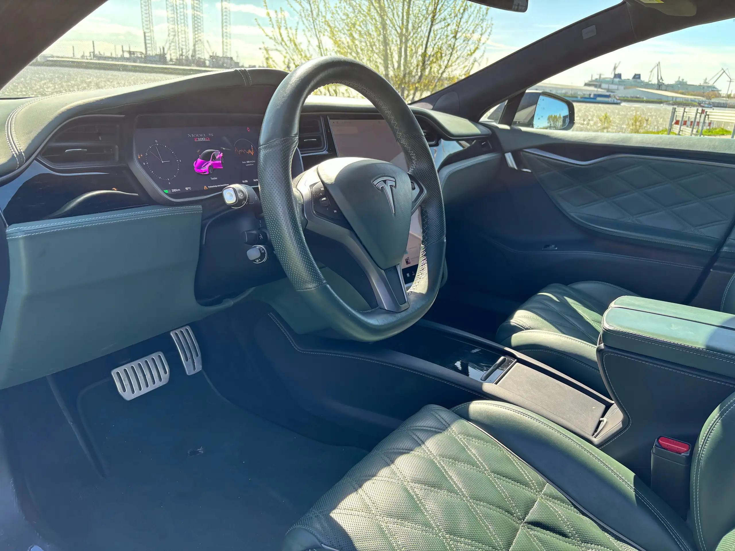 Tesla - Model S