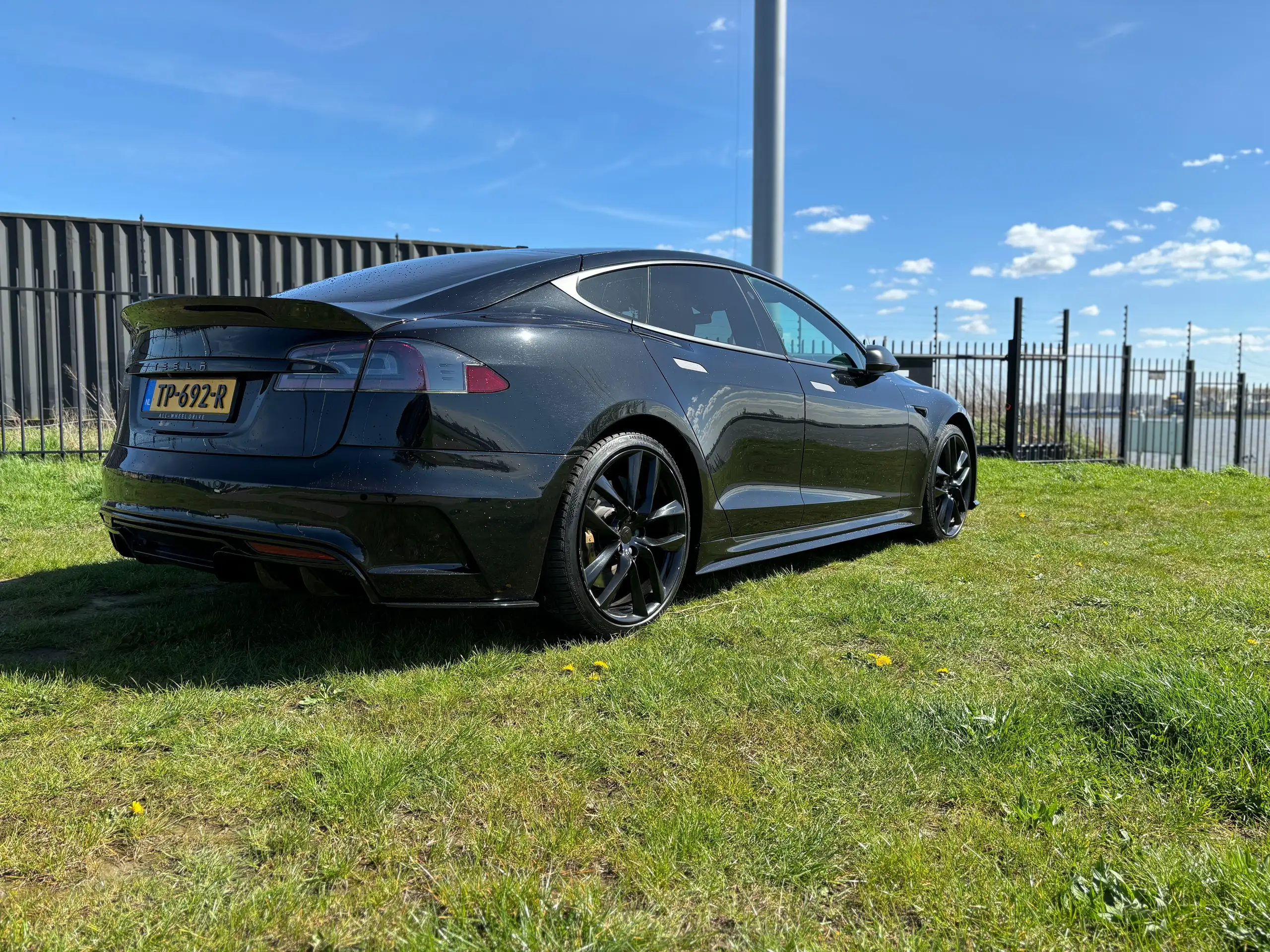 Tesla - Model S