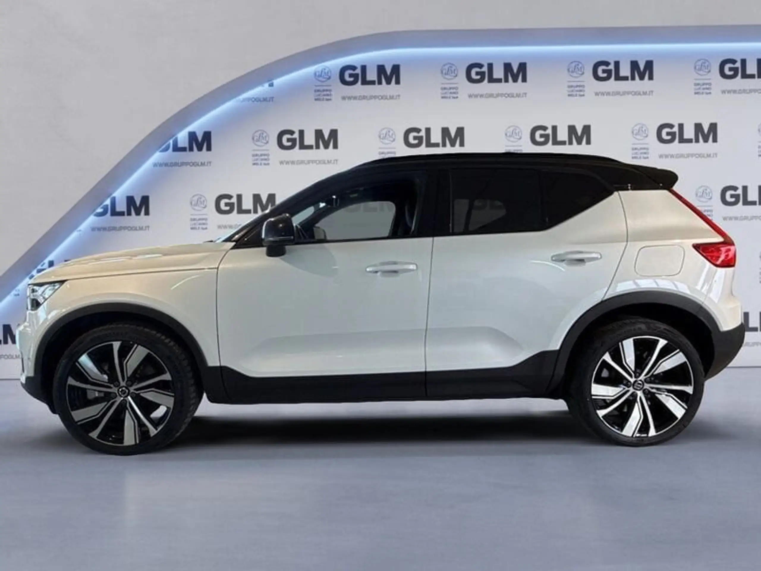 Volvo - XC40