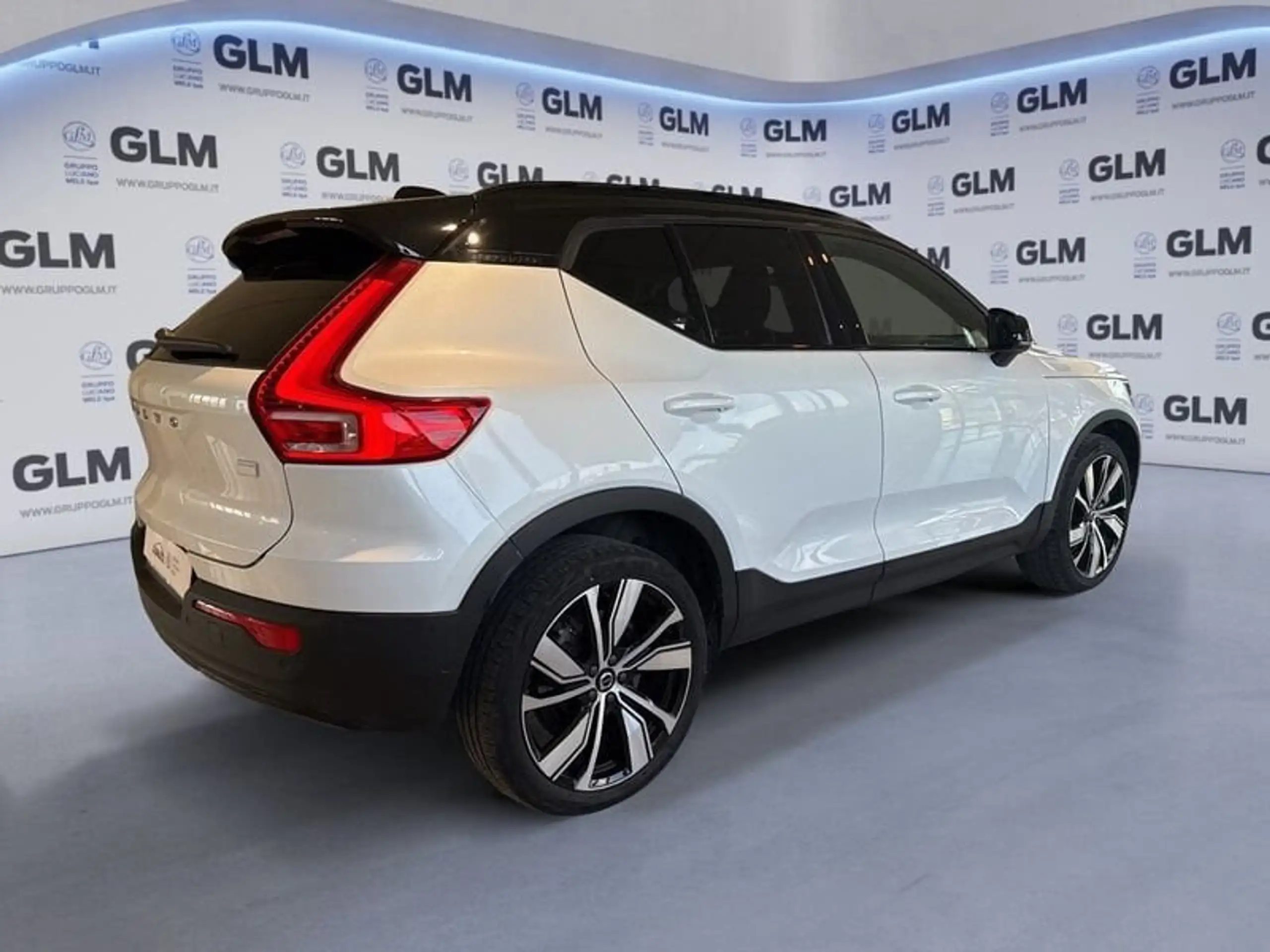 Volvo - XC40