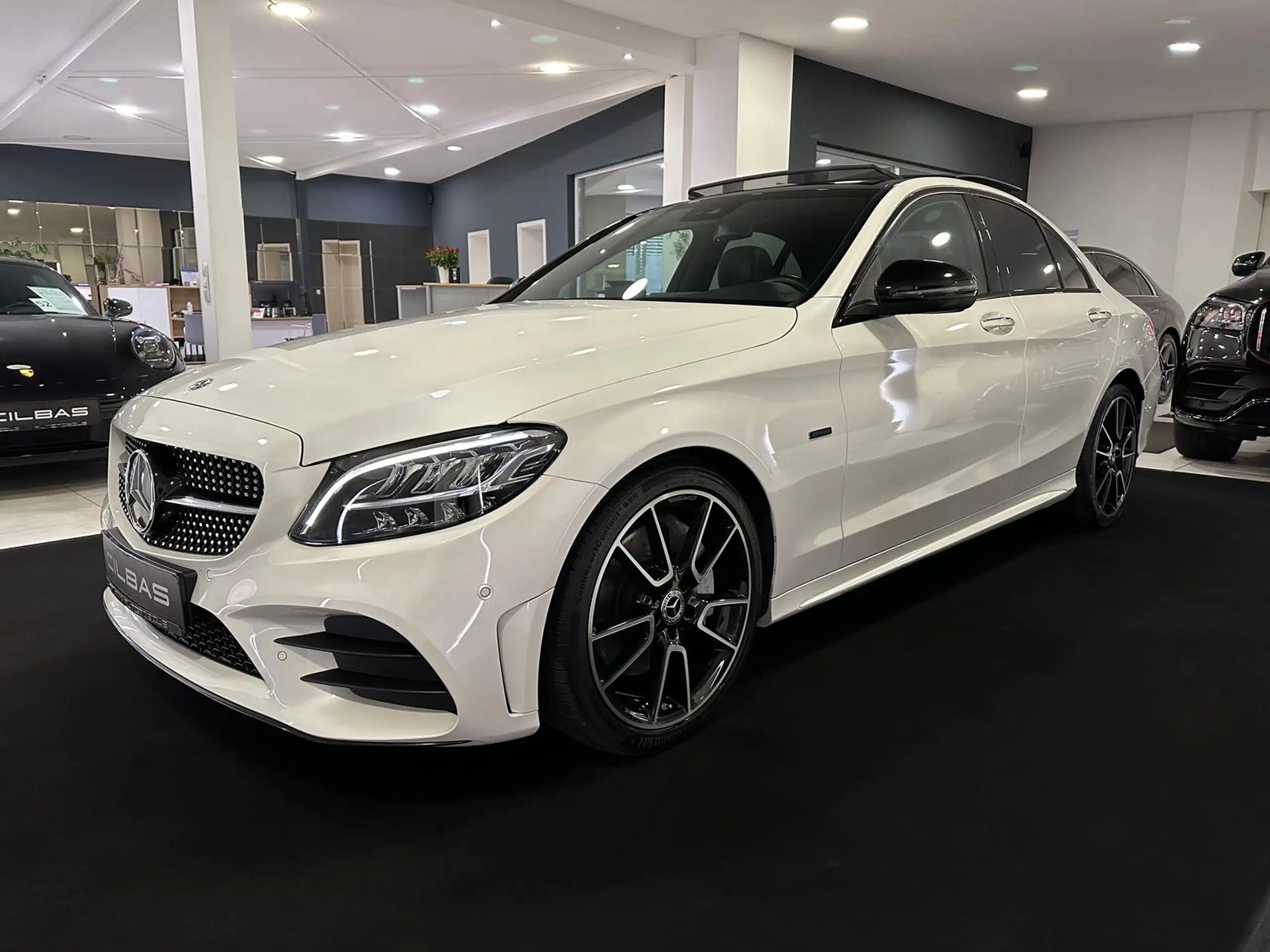 Mercedes-Benz - C 300