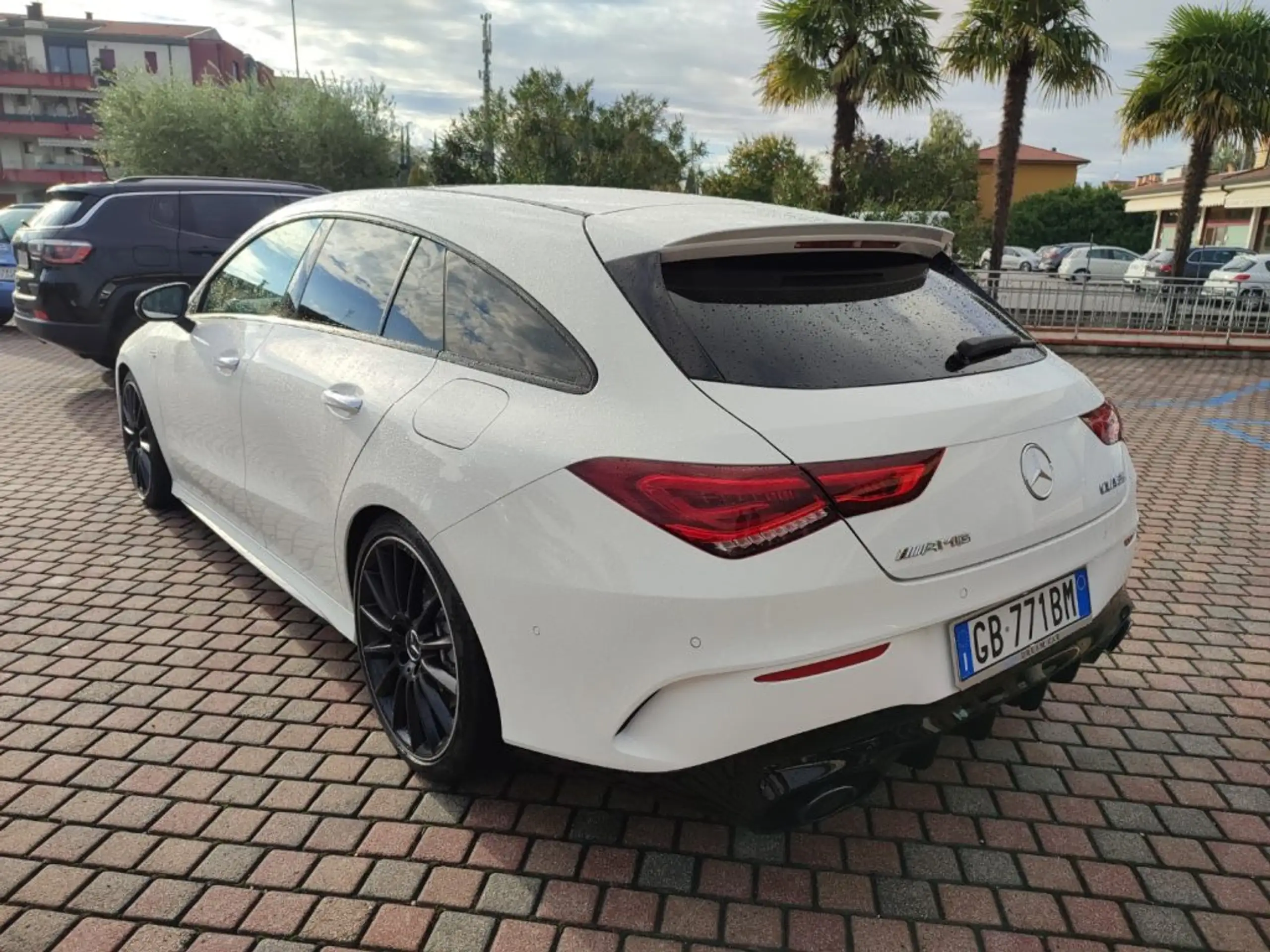 Mercedes-Benz - CLA 35 AMG